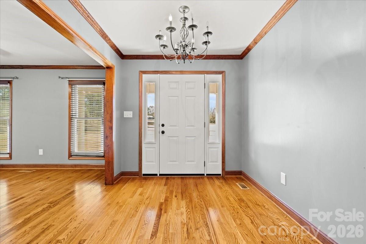 1935 Oakland Church Road — Chesterfield