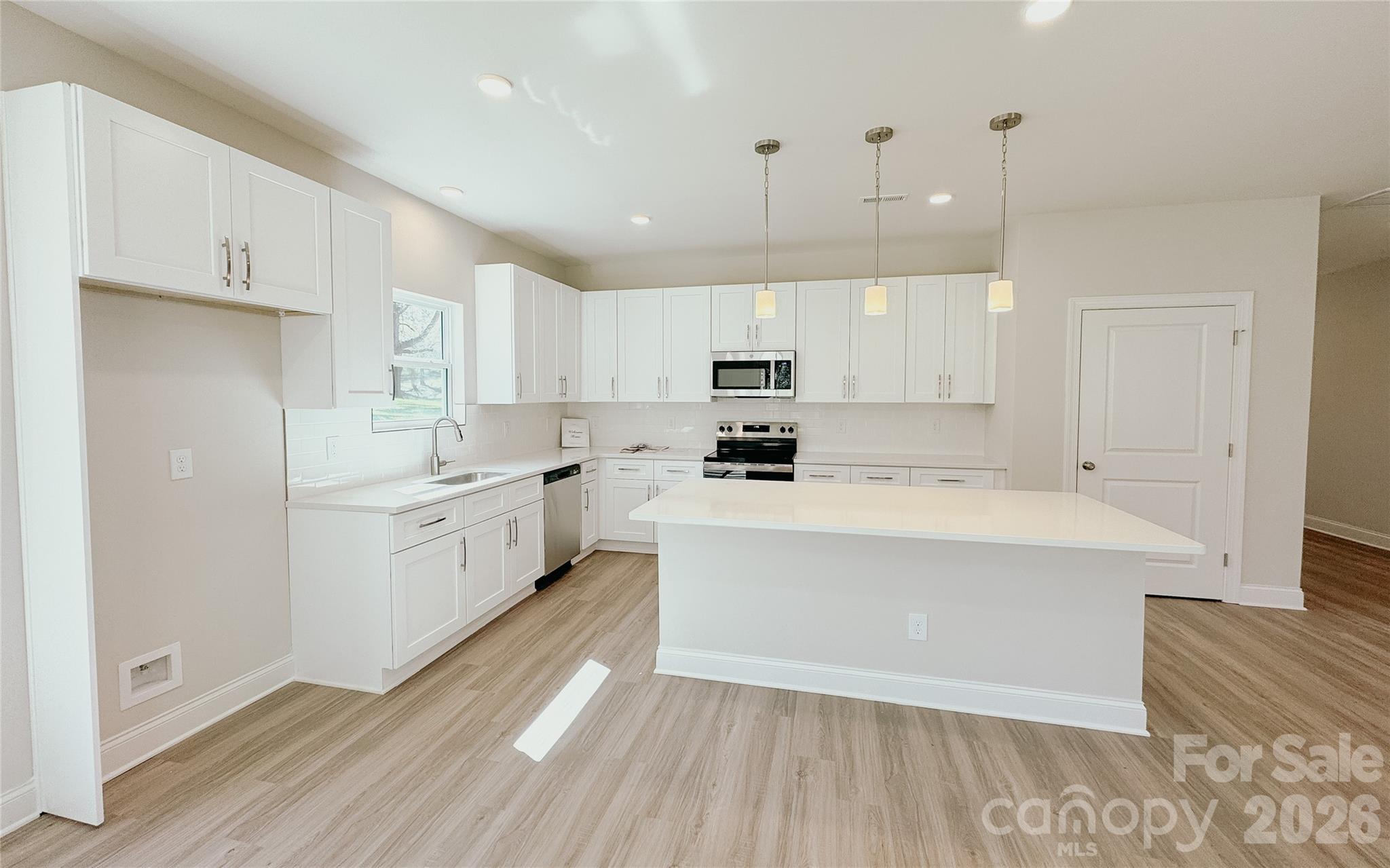 14139 Asbury Drive — Huntersville
