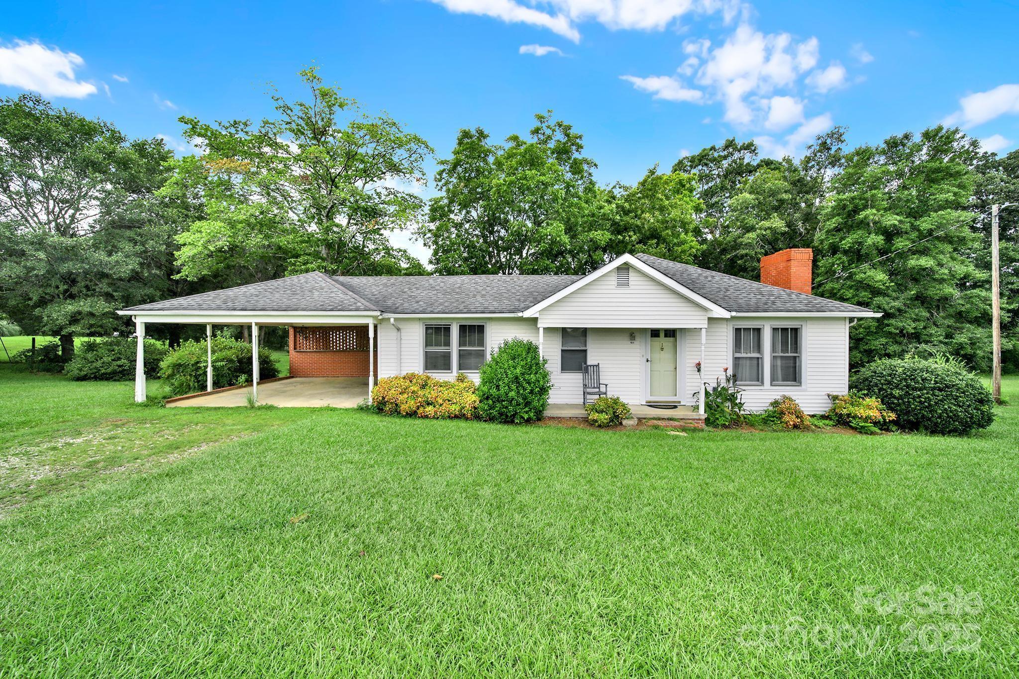 1670 Lynwood Drive — Lancaster