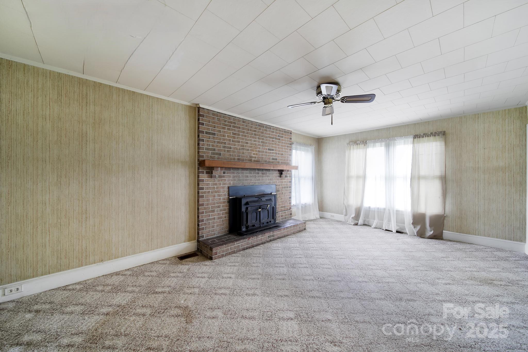 1670 Lynwood Drive — Lancaster