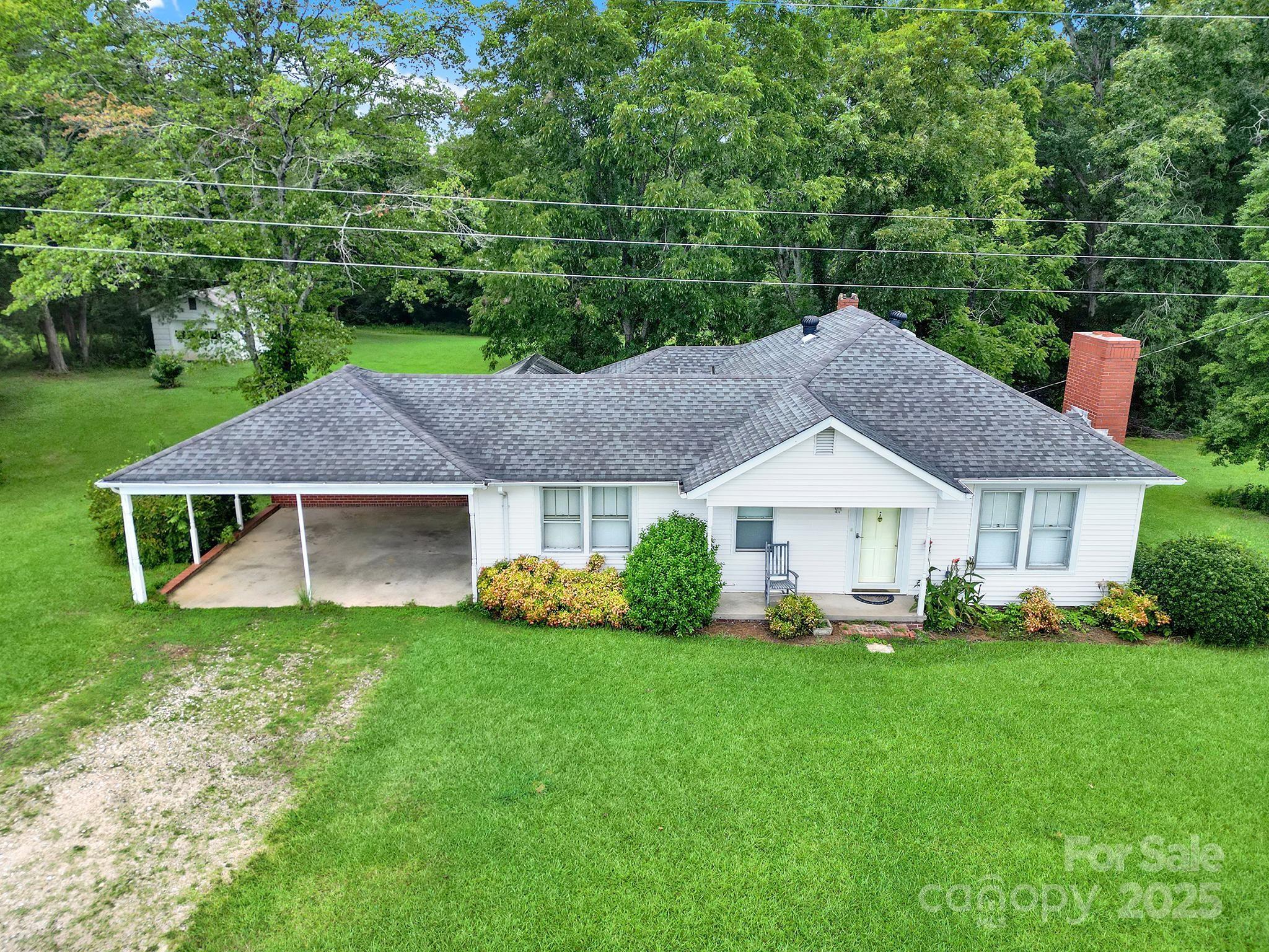 1670 Lynwood Drive — Lancaster