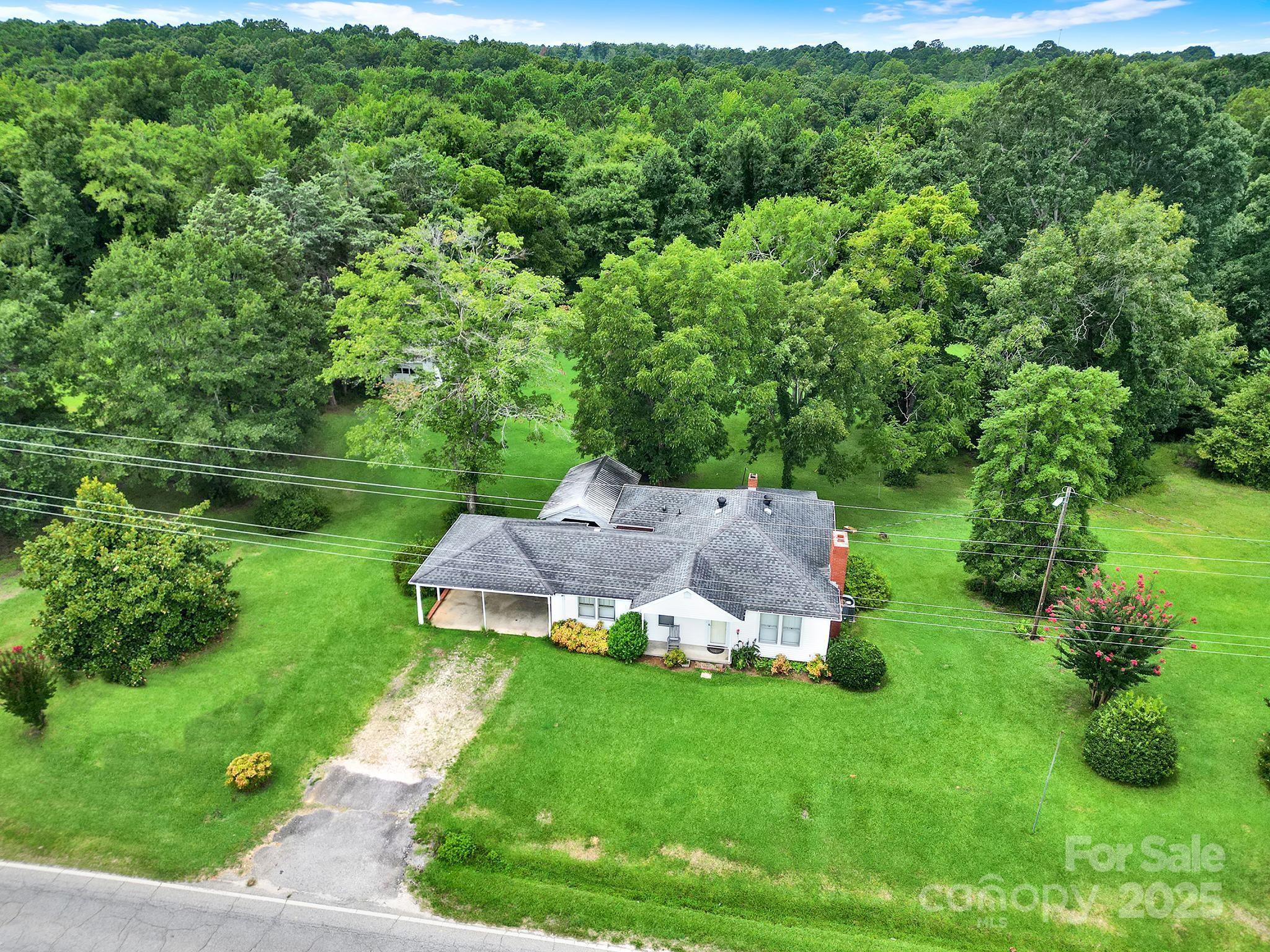 1670 Lynwood Drive — Lancaster