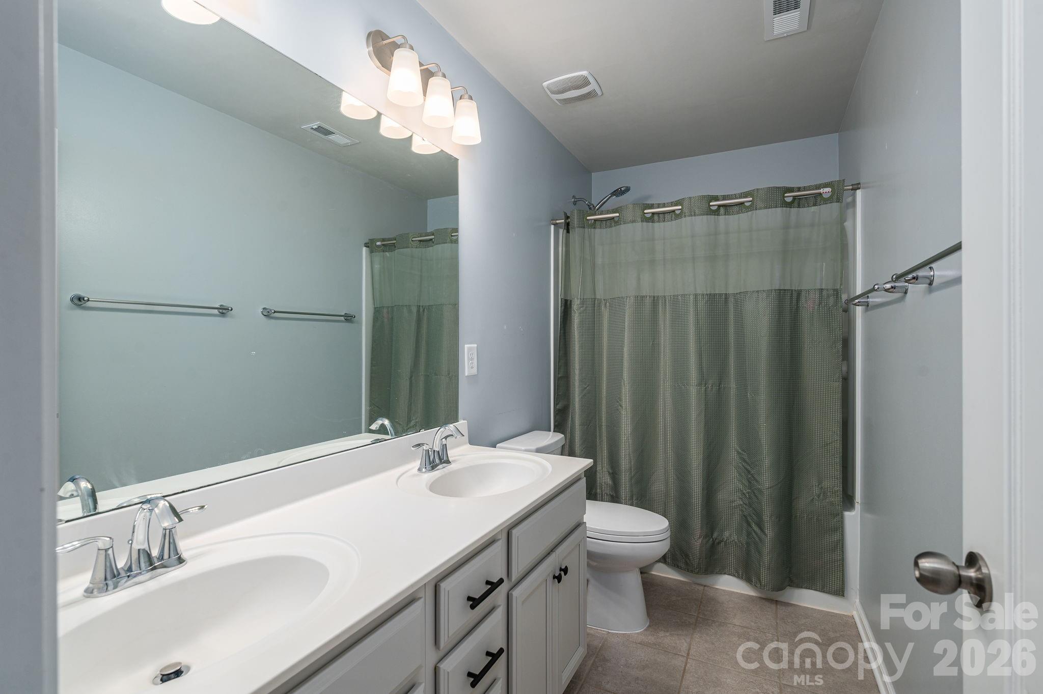 2643 Swamp Chestnut Oak Drive — Gastonia