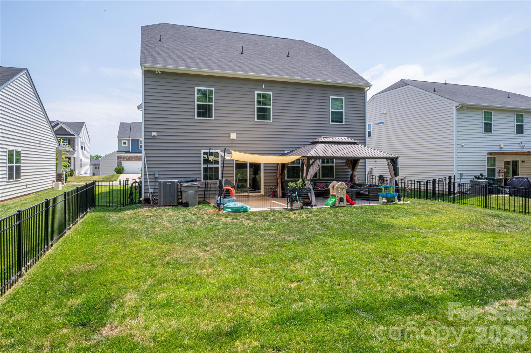 2643 Swamp Chestnut Oak Drive — Gastonia