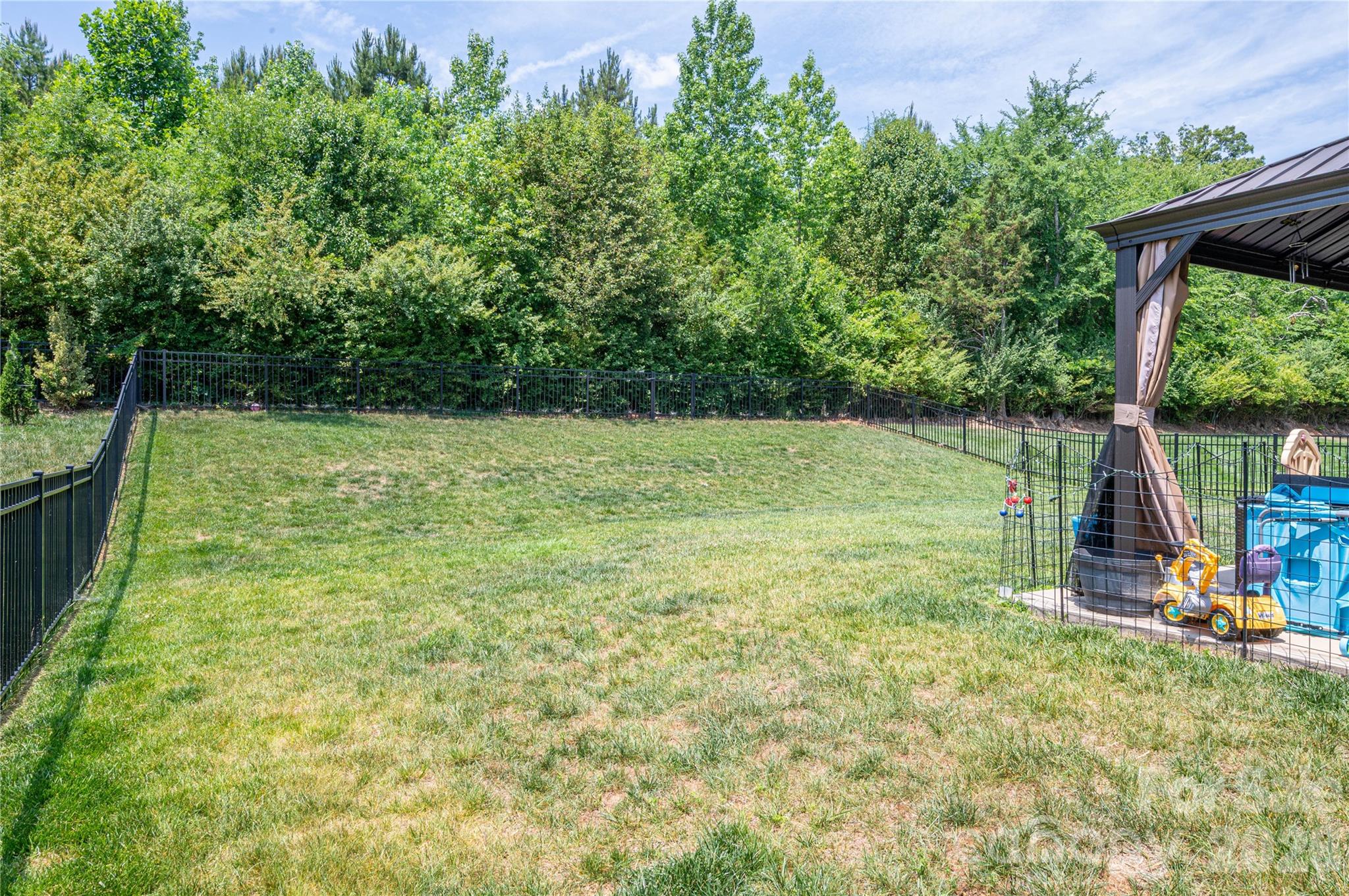 2643 Swamp Chestnut Oak Drive — Gastonia