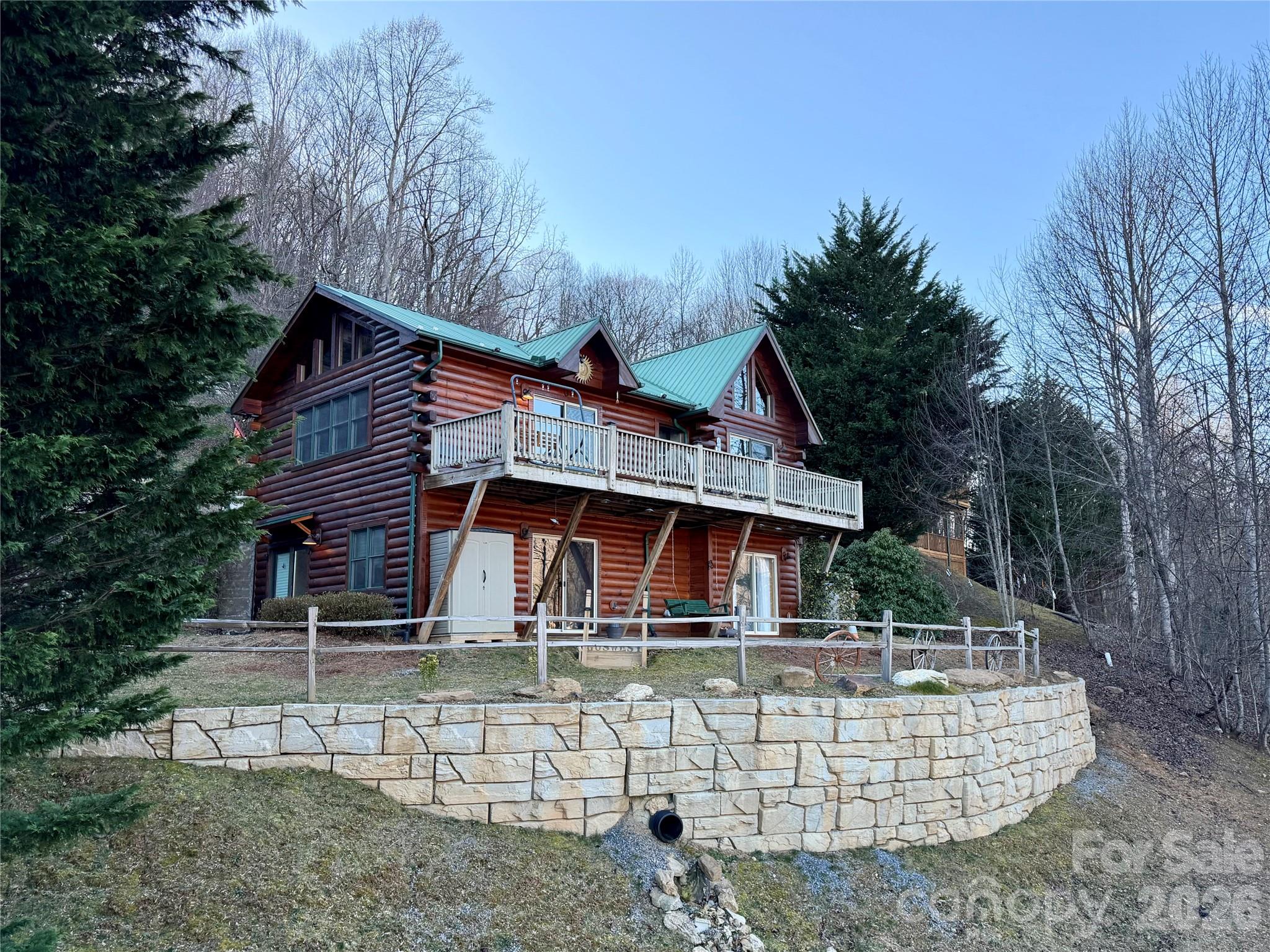 16 Hiawatha Drive — Maggie Valley