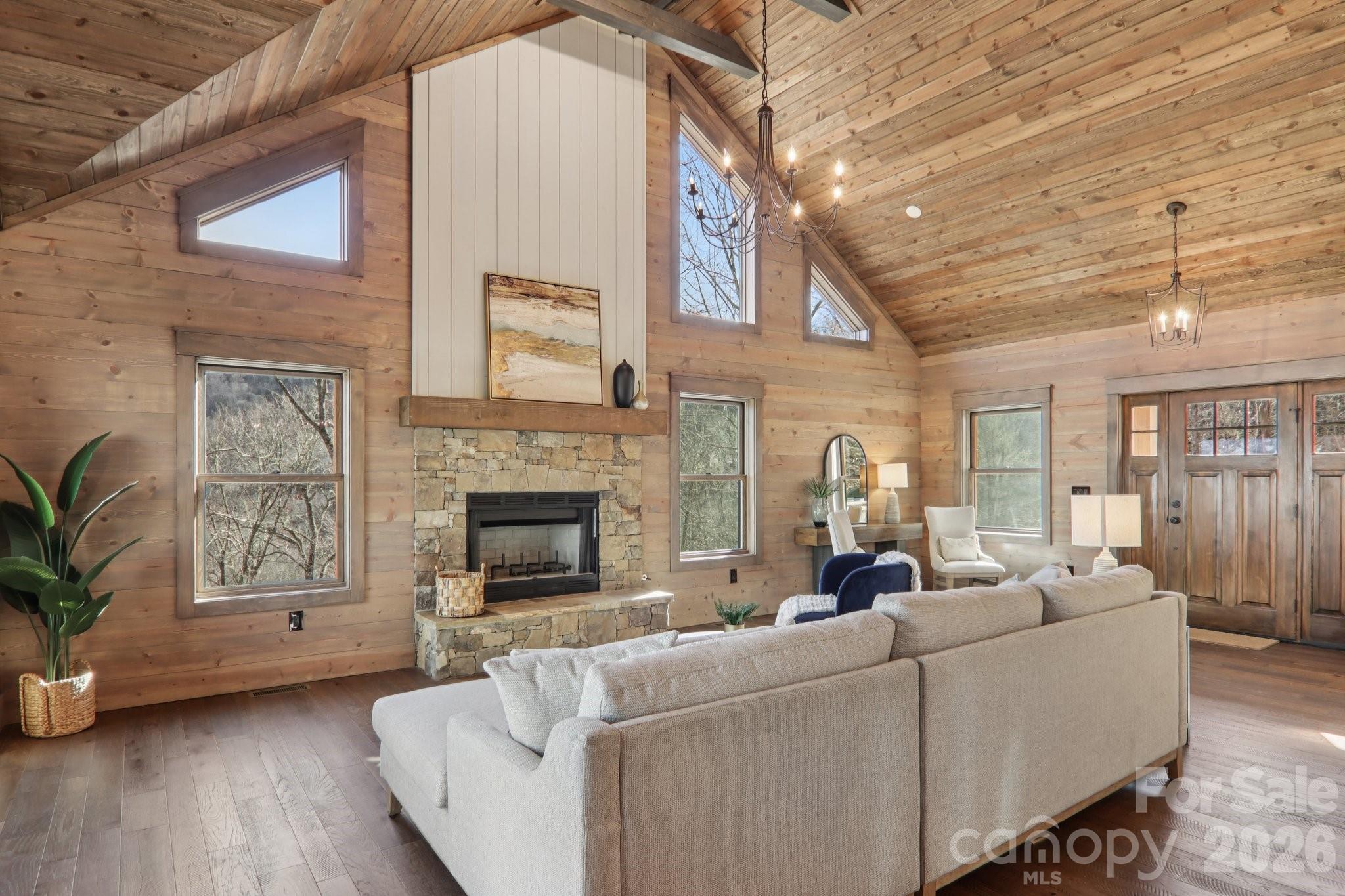 102 Iga Trail — Maggie Valley