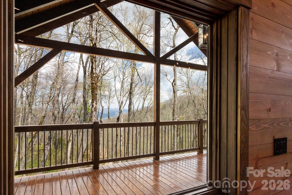 102 Iga Trail — Maggie Valley