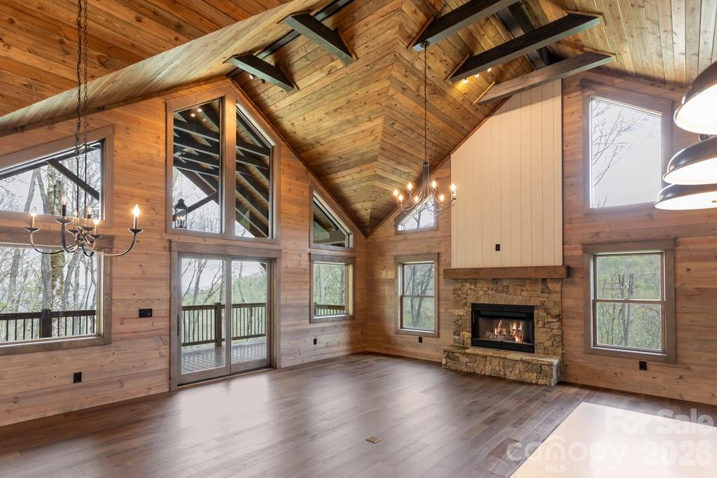 102 Iga Trail — Maggie Valley