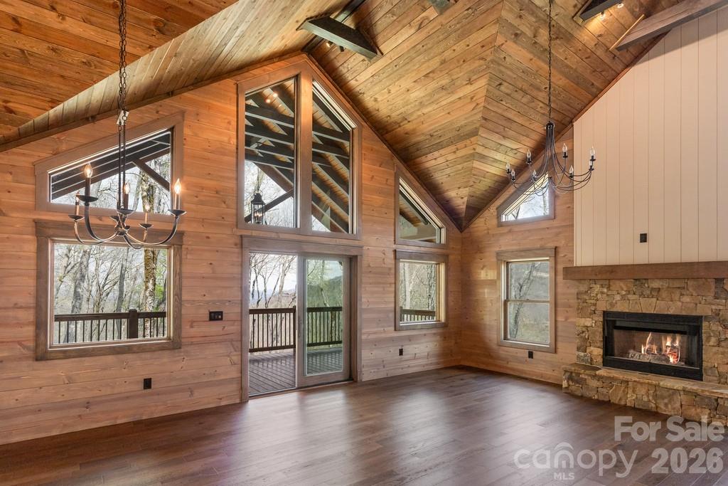 102 Iga Trail — Maggie Valley