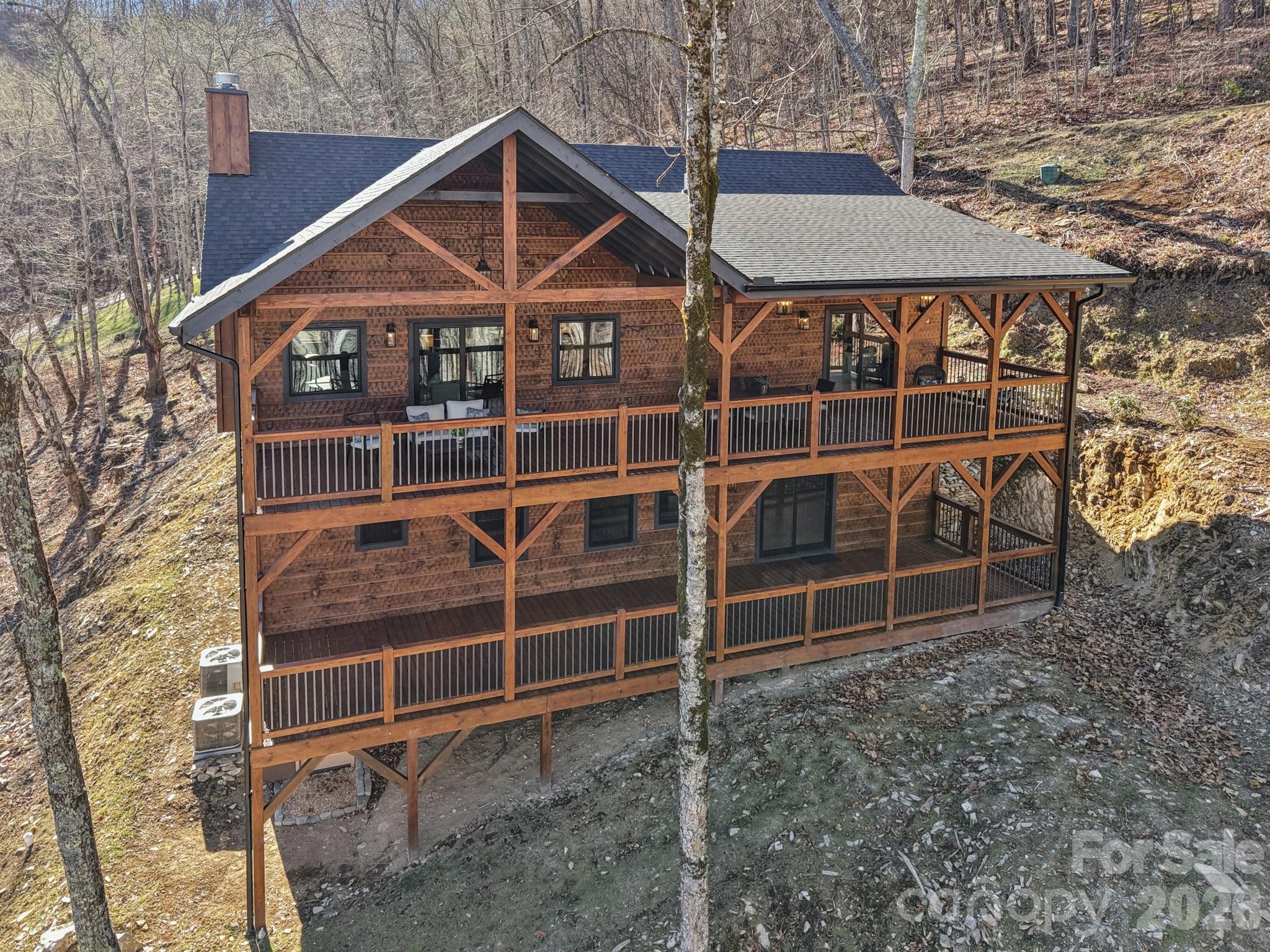 102 Iga Trail — Maggie Valley