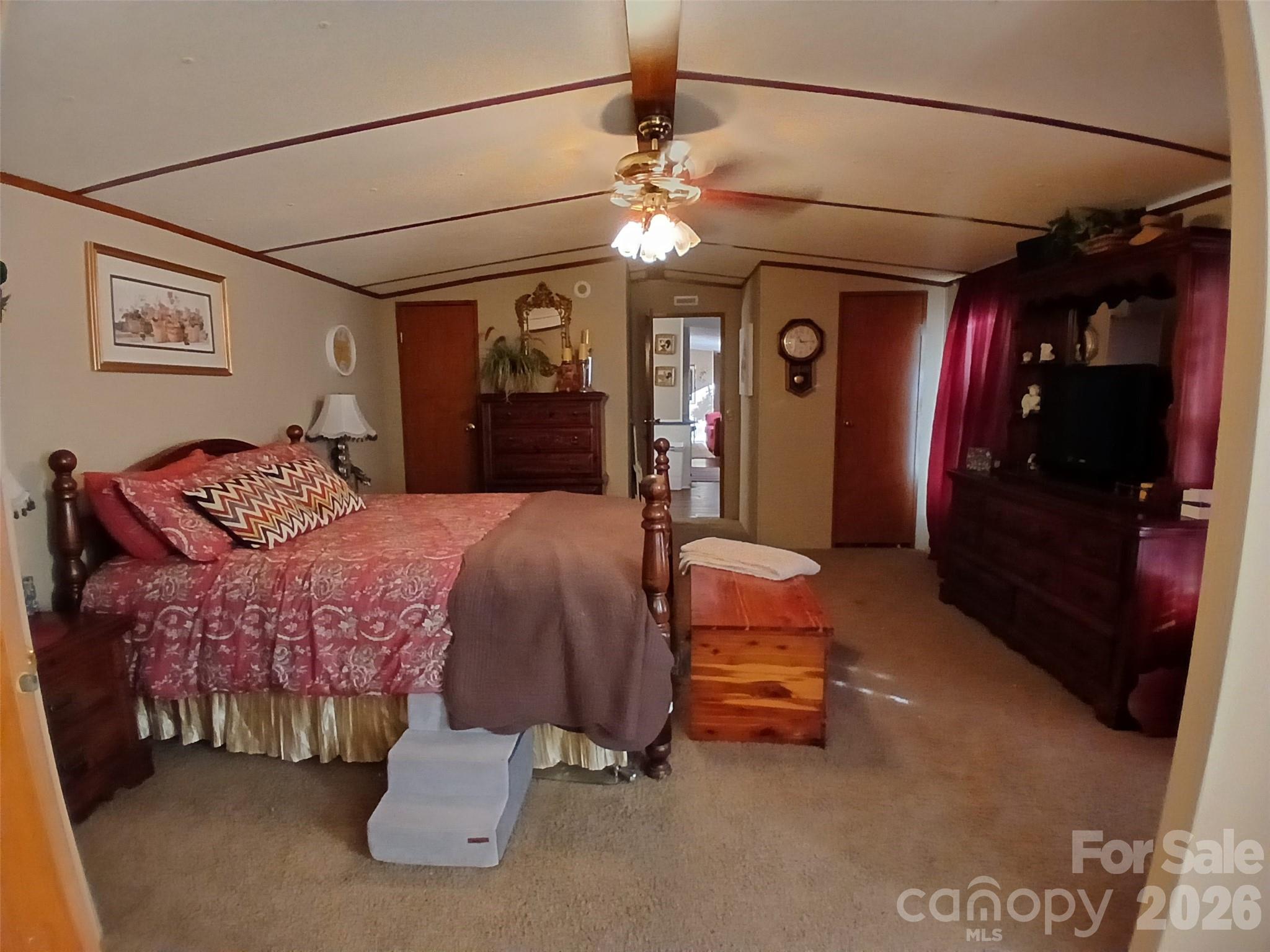 2157 Ross Cauthen Road — Lancaster