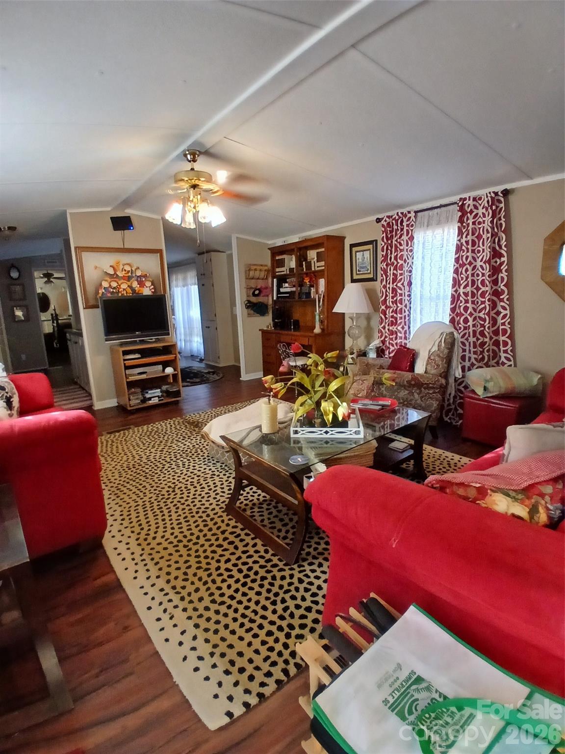 2157 Ross Cauthen Road — Lancaster