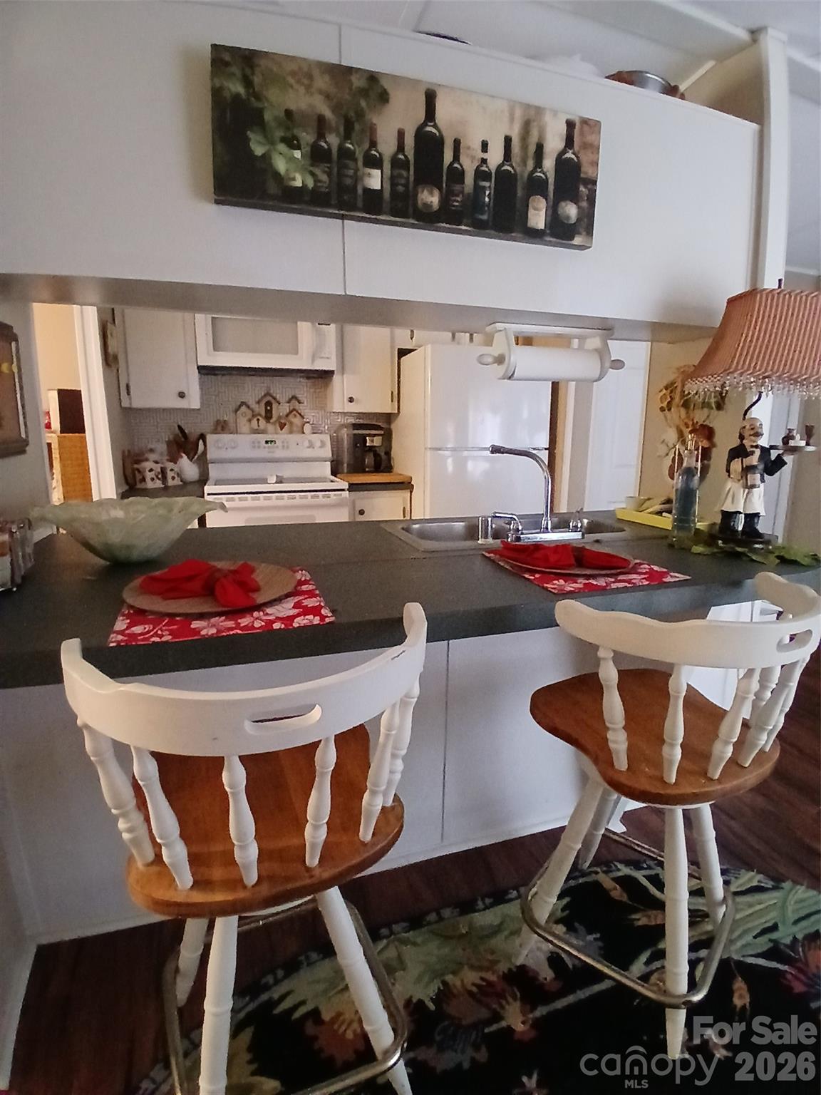 2157 Ross Cauthen Road — Lancaster