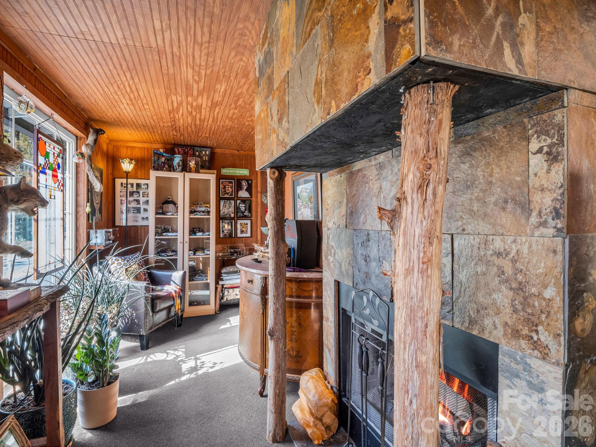 712 Main Street — Chimney Rock