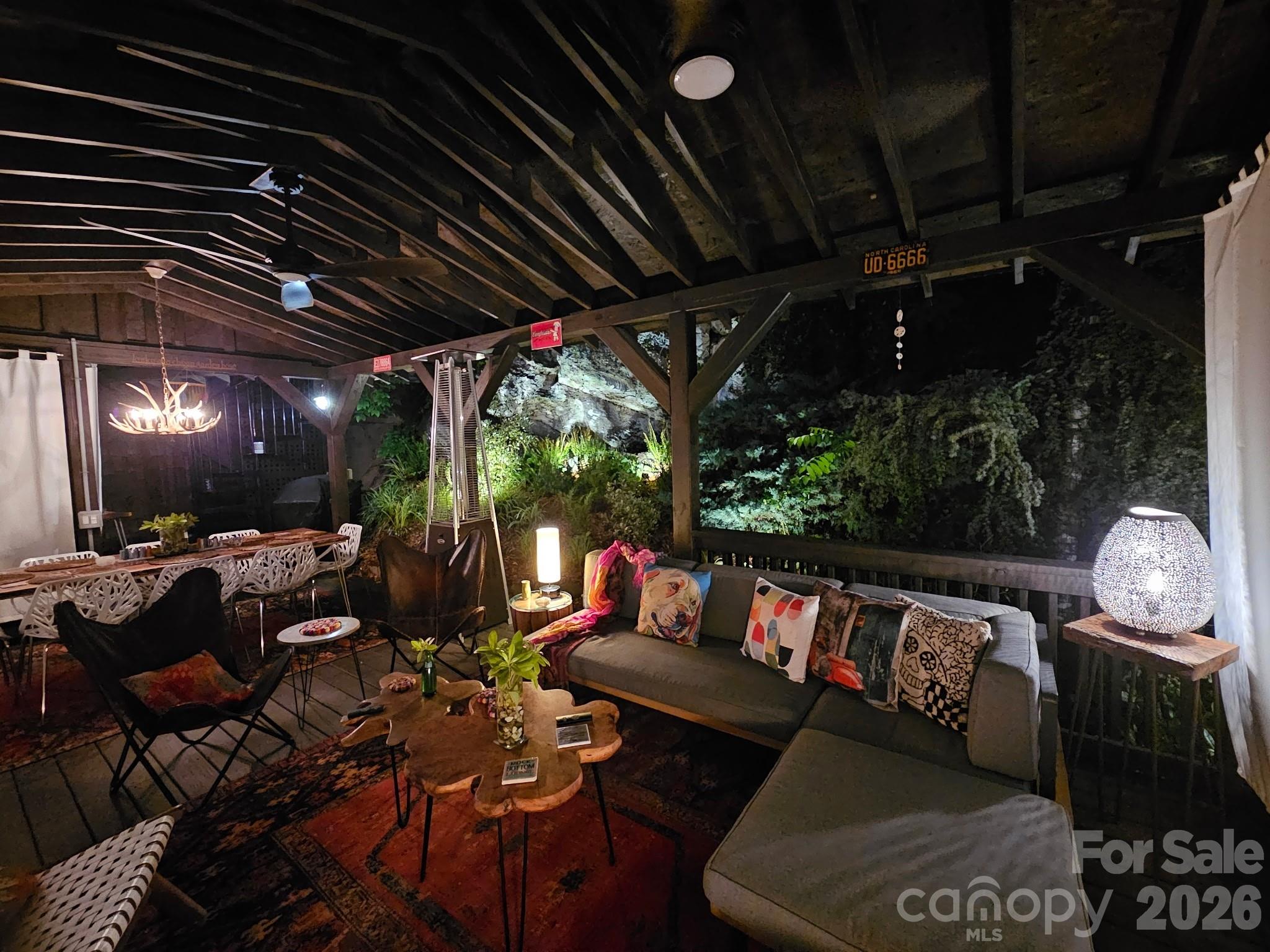 712 Main Street — Chimney Rock