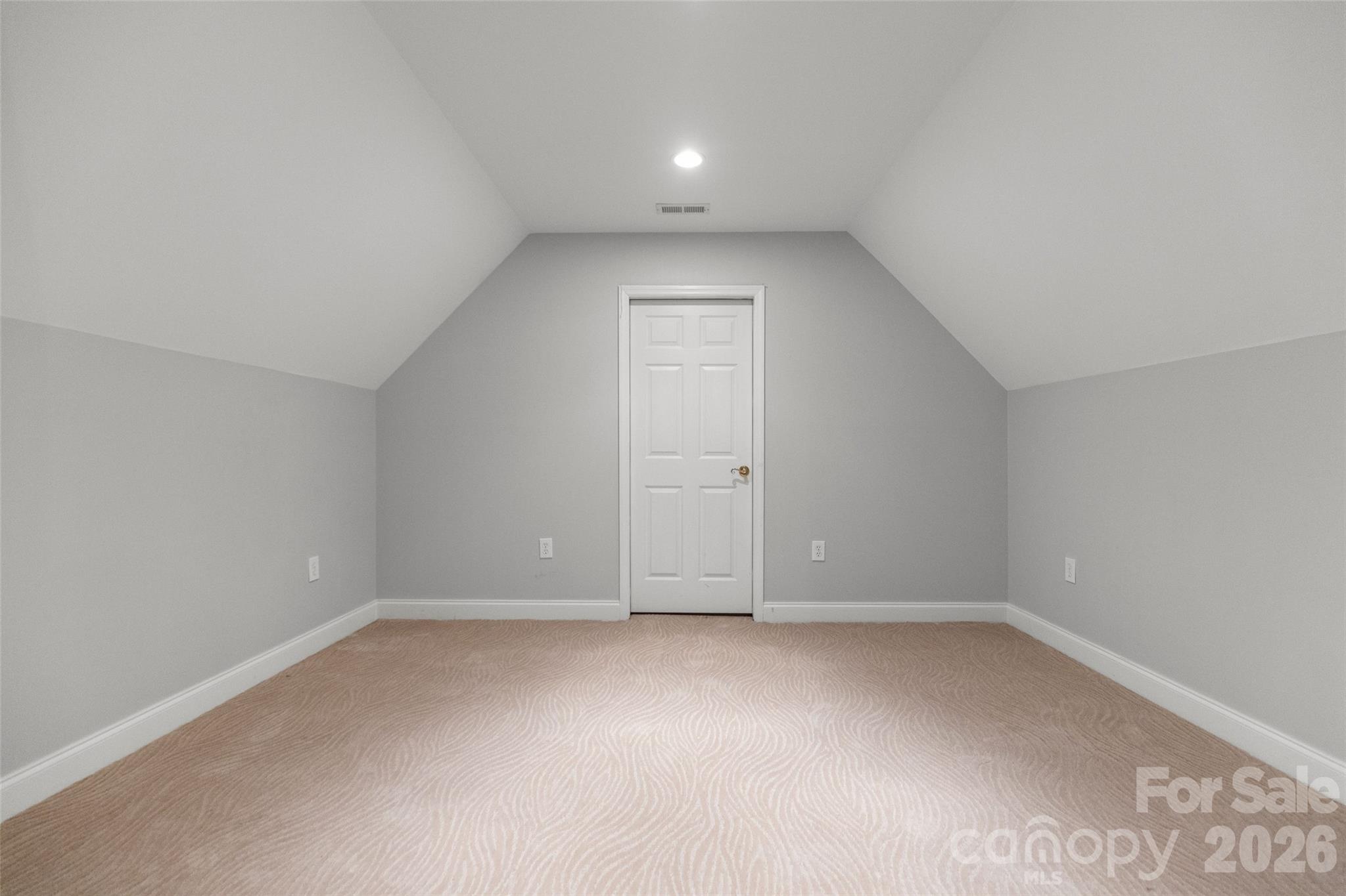 30 Winged Foot Court — Spartanburg