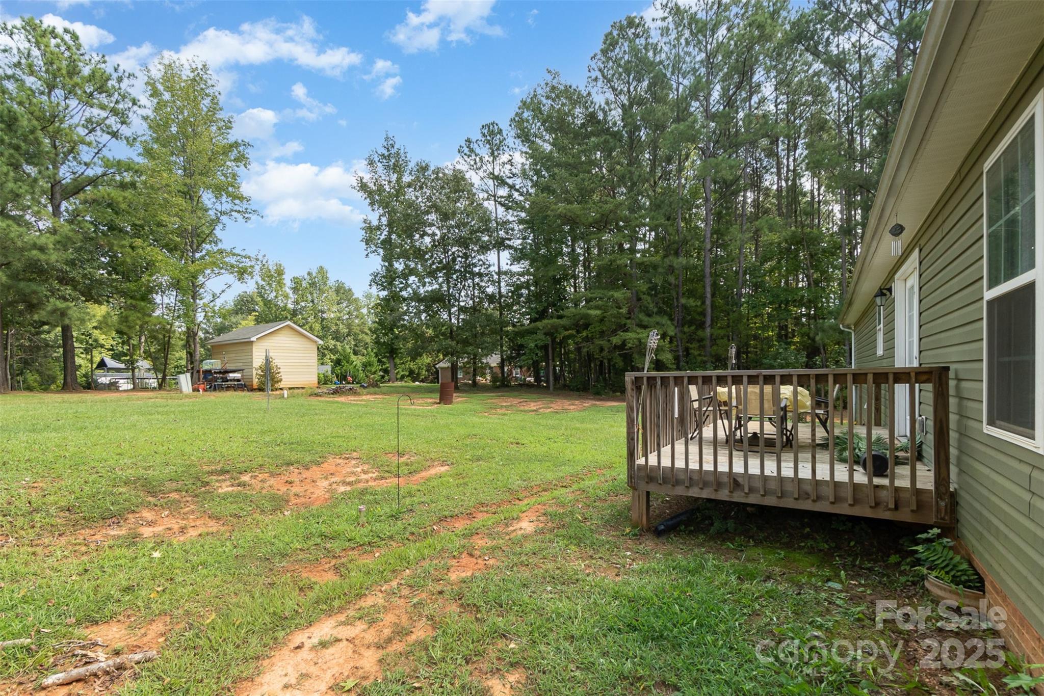 2211 Airport Road — Lancaster