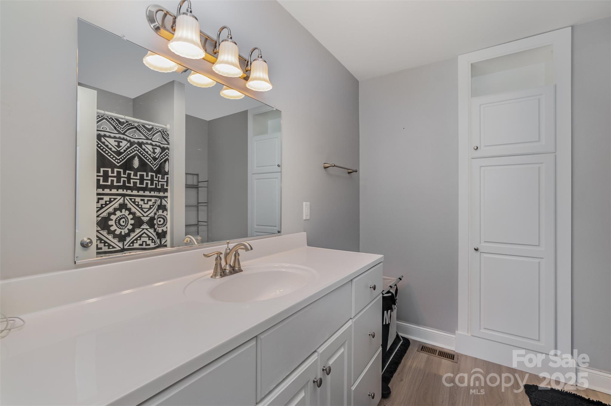 2211 Airport Road — Lancaster