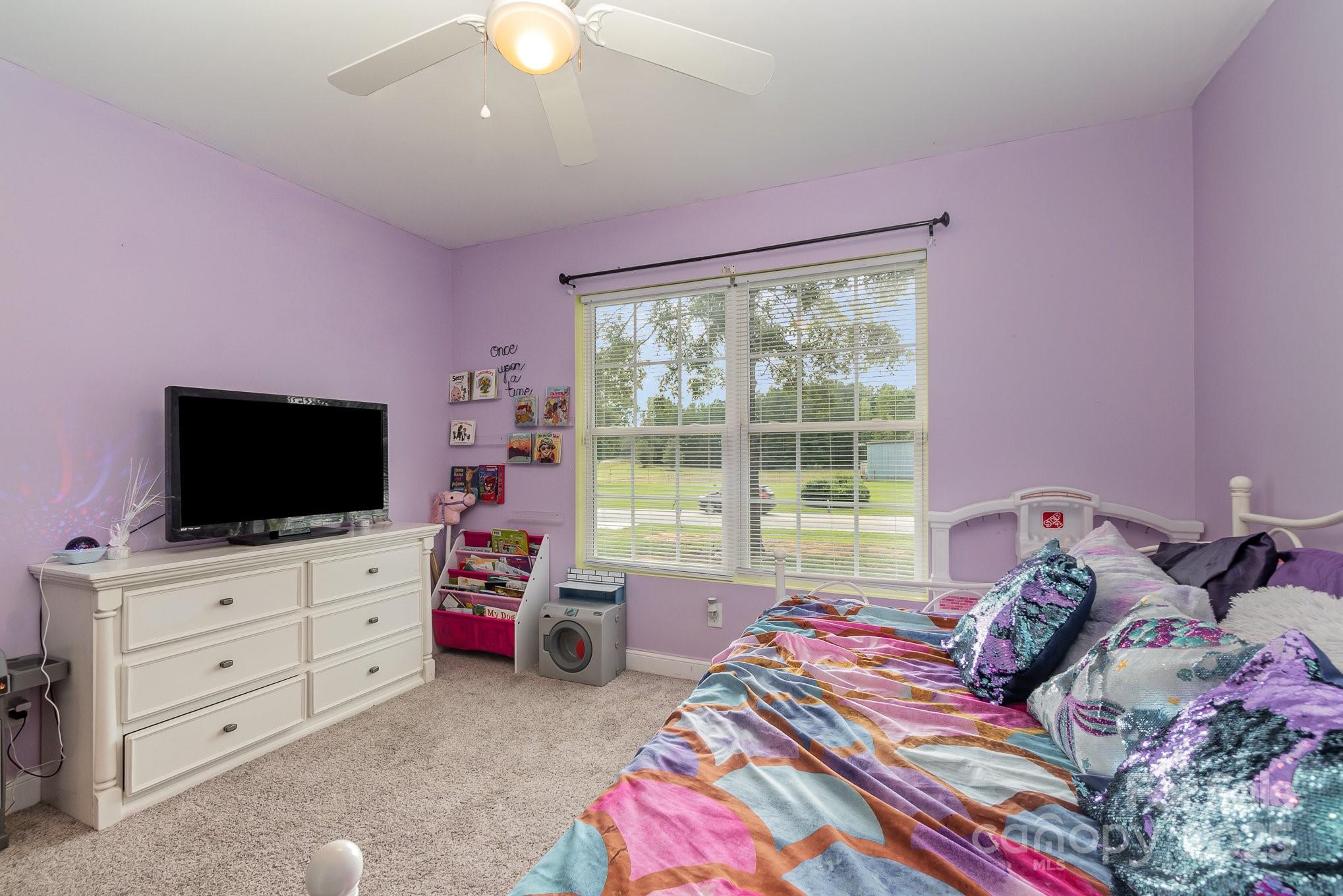 2211 Airport Road — Lancaster