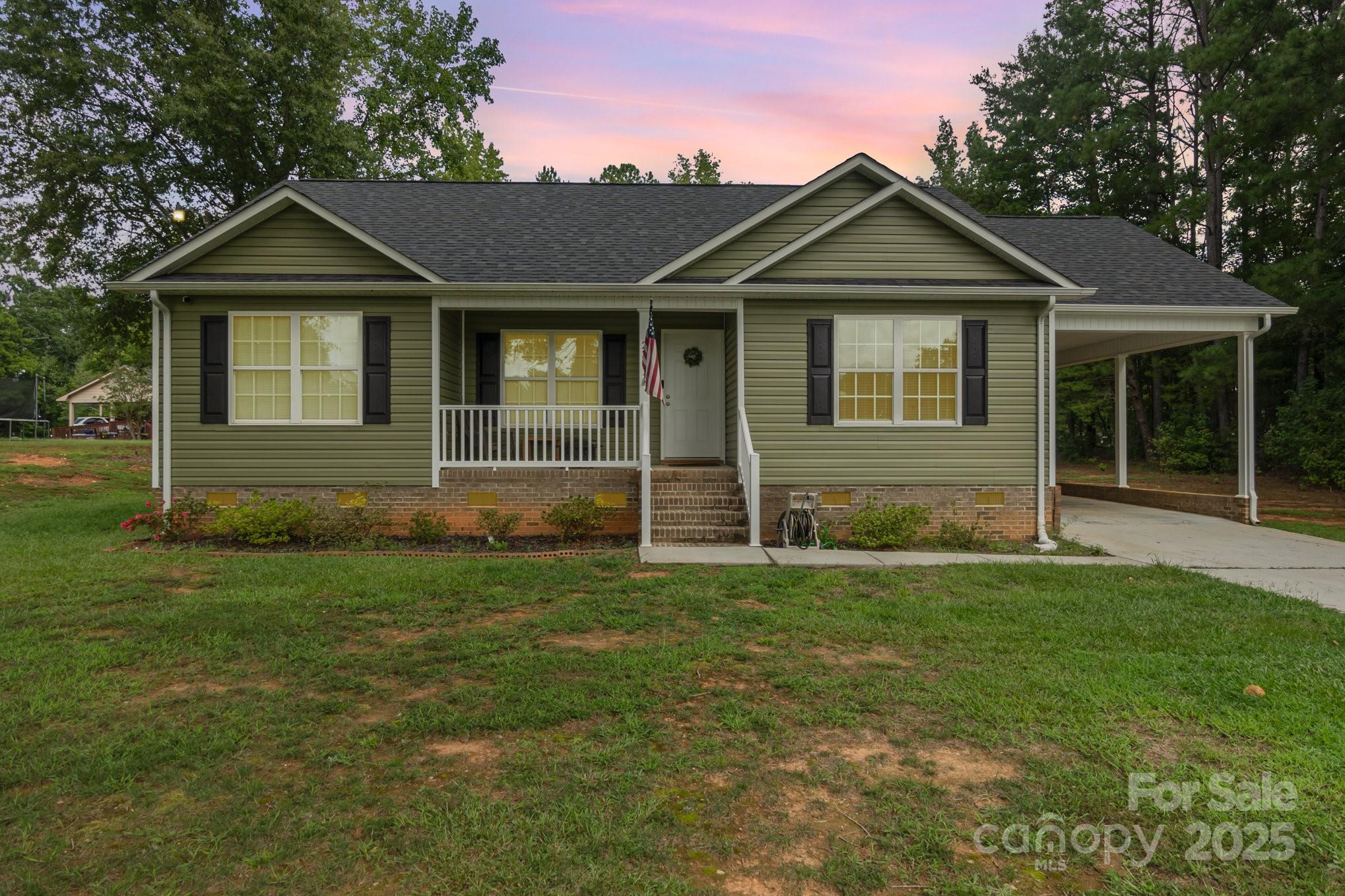 2211 Airport Road — Lancaster