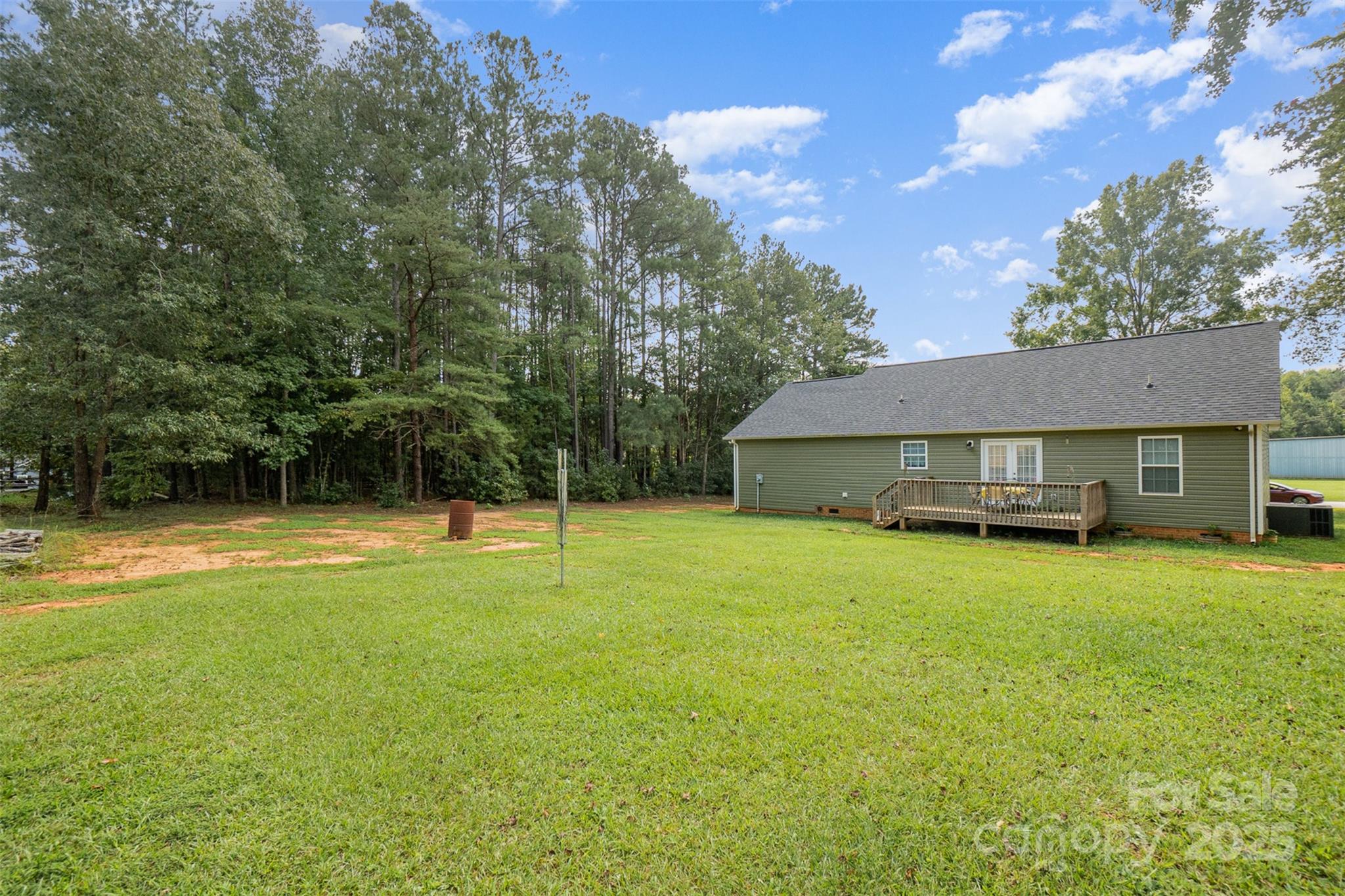 2211 Airport Road — Lancaster