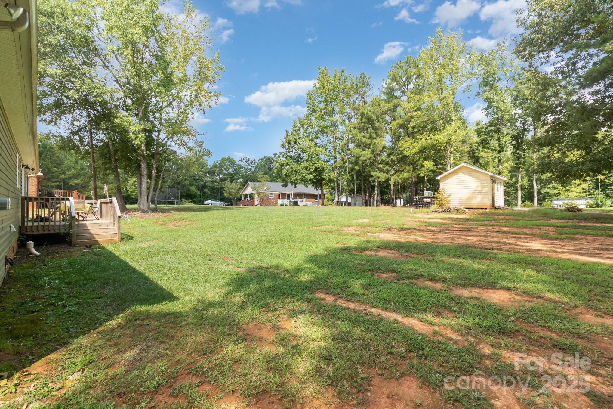 2211 Airport Road — Lancaster