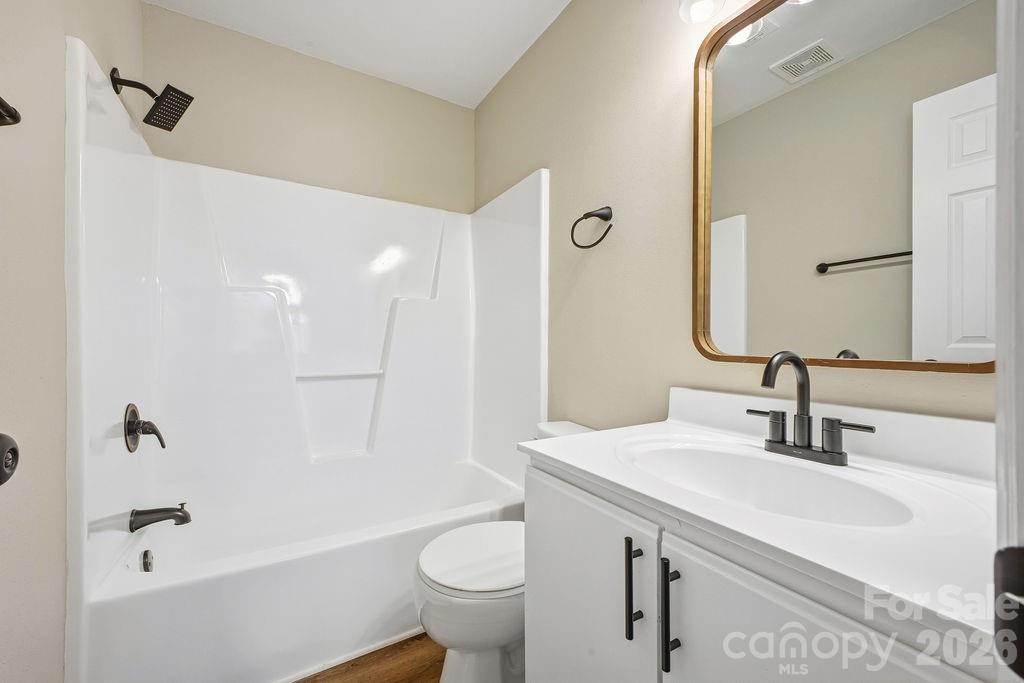 1605 Abbey Circle — Asheville