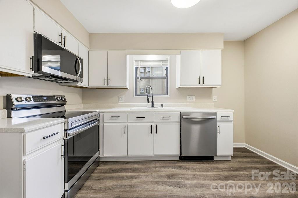 1605 Abbey Circle — Asheville