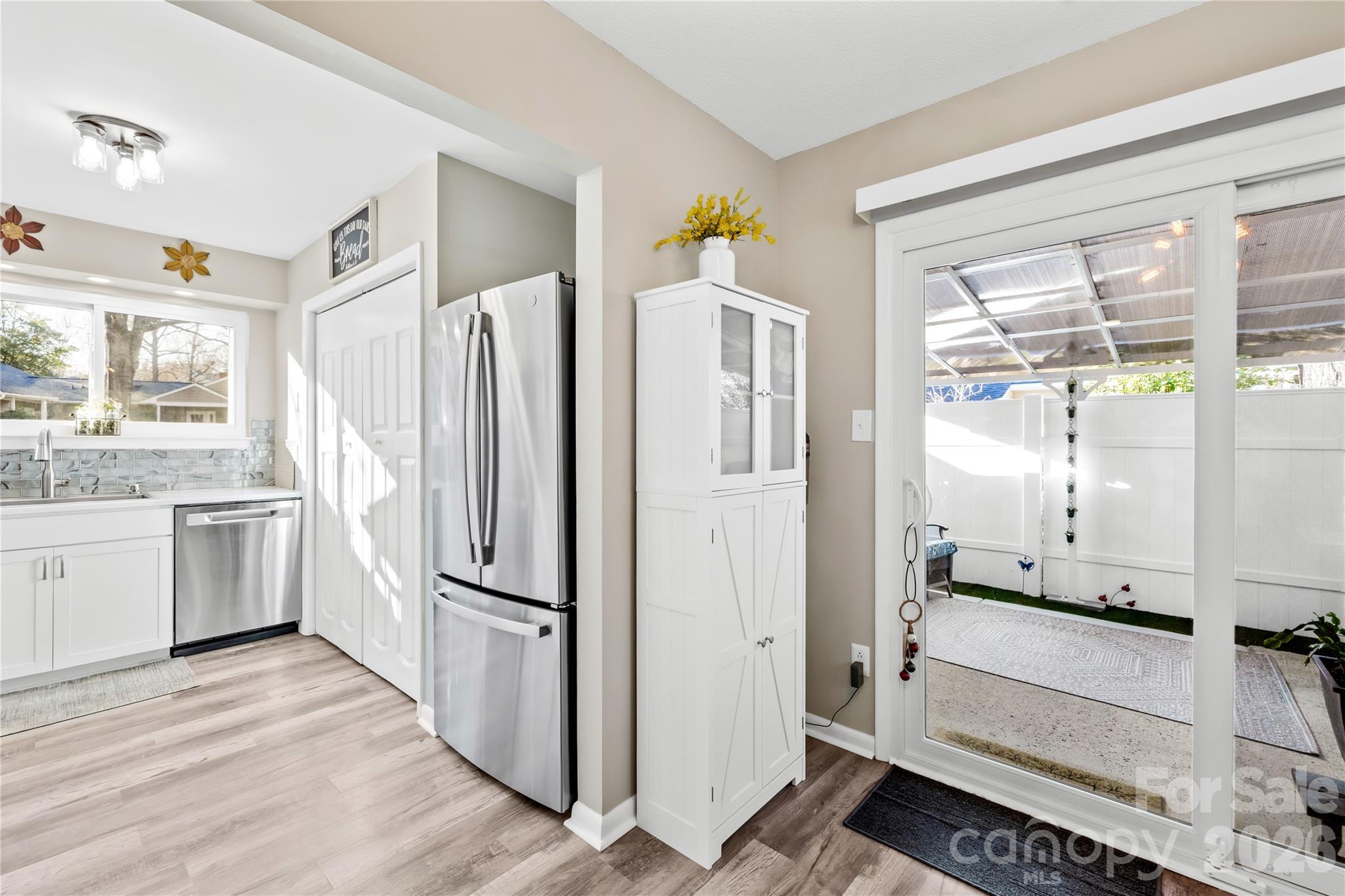 911 Sardis Cove Drive — Charlotte