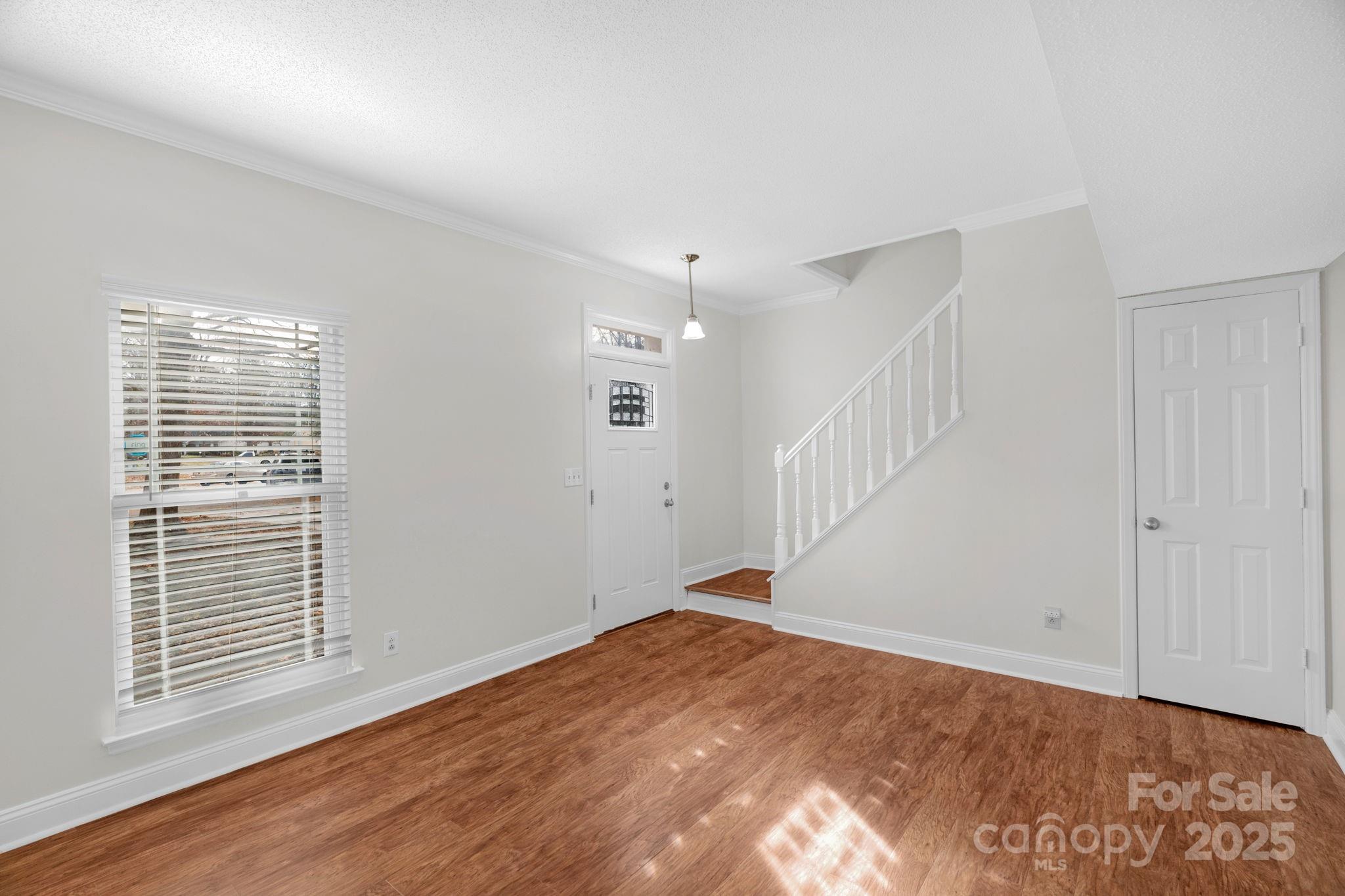 6109 Tartan Green Court — Charlotte