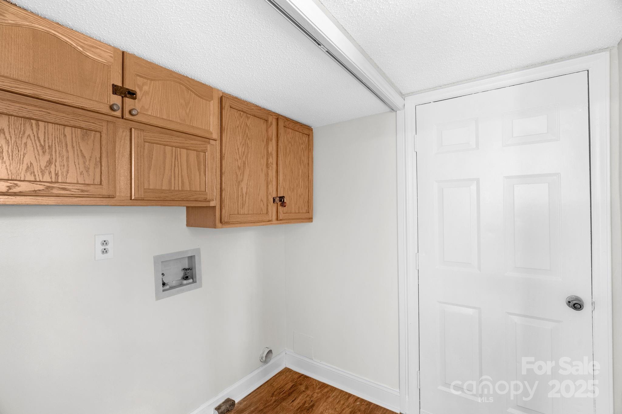 6109 Tartan Green Court — Charlotte