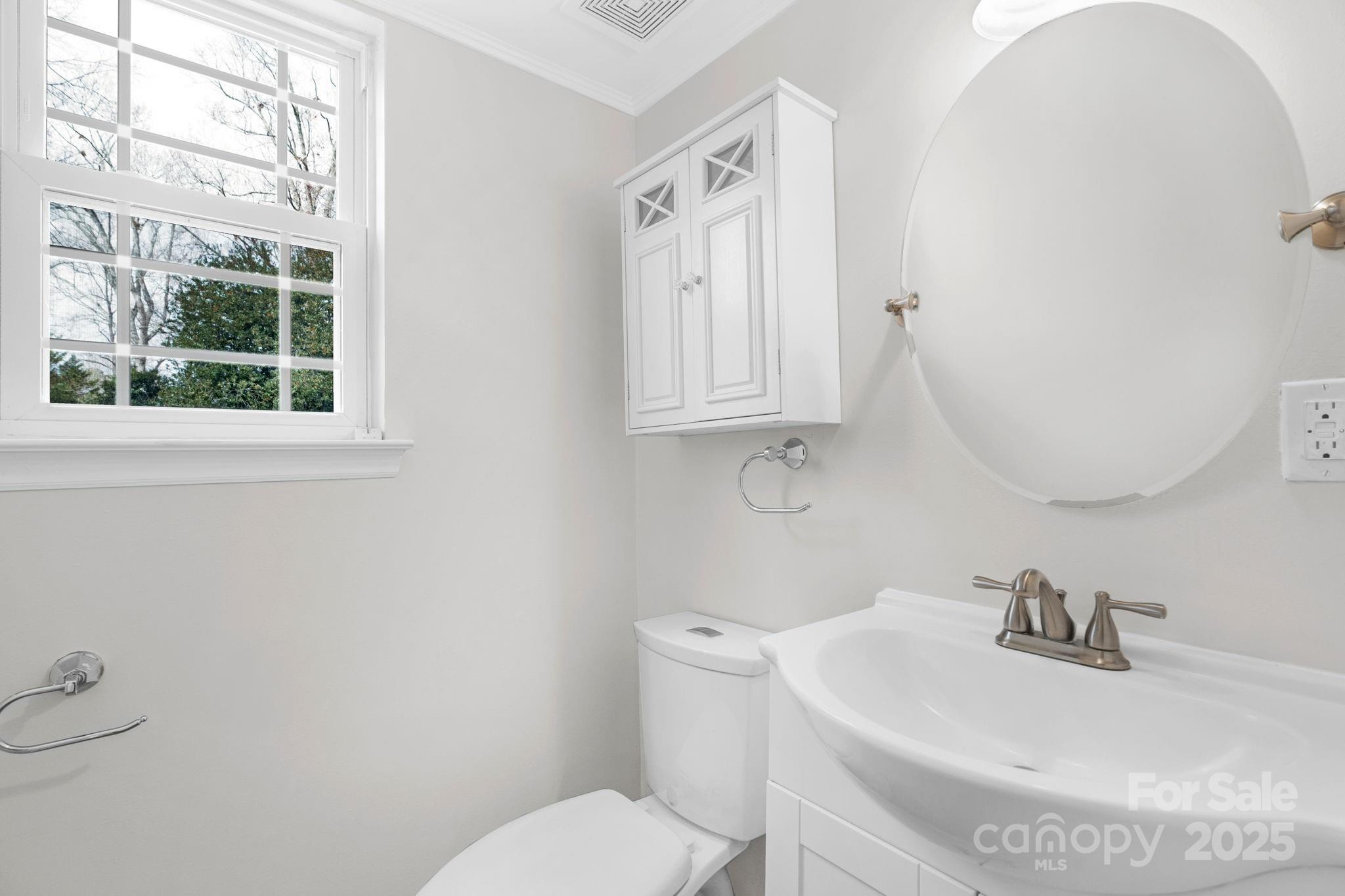 6109 Tartan Green Court — Charlotte