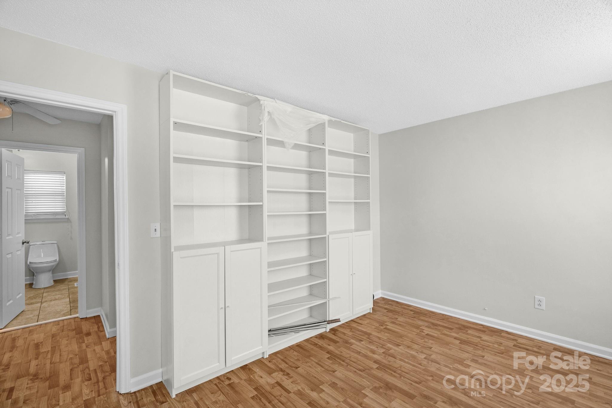 6109 Tartan Green Court — Charlotte