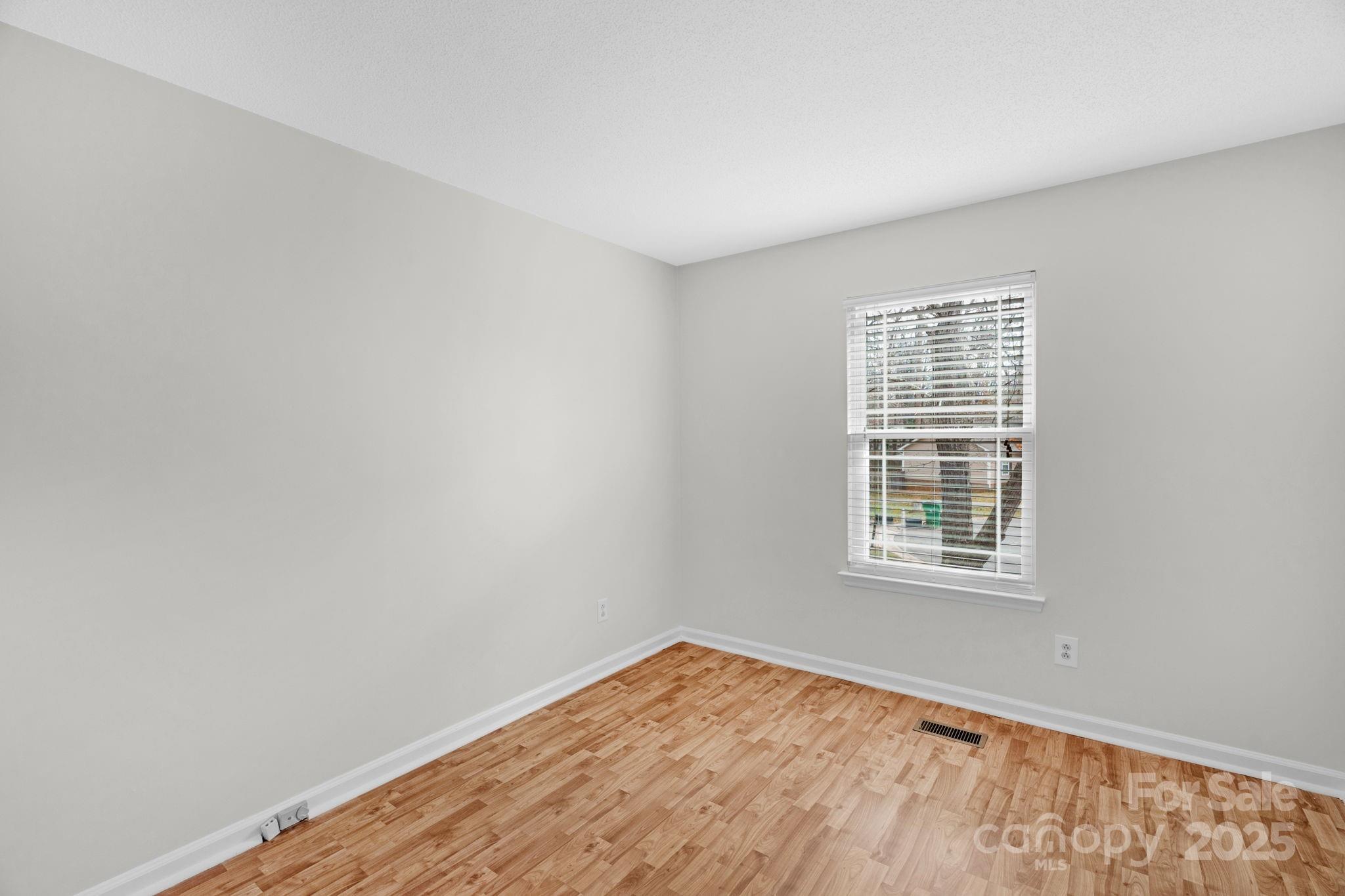 6109 Tartan Green Court — Charlotte