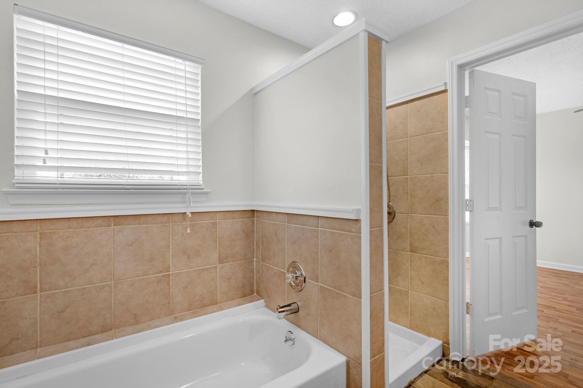 6109 Tartan Green Court — Charlotte