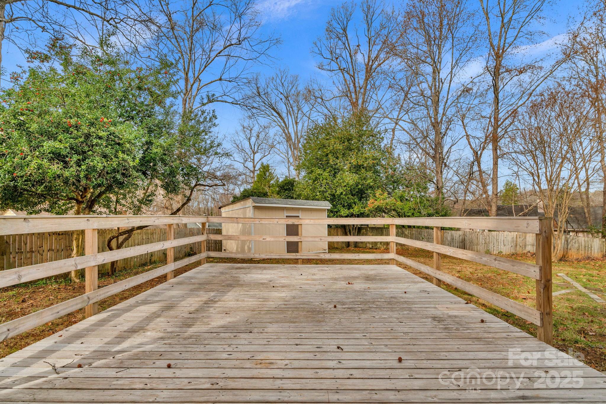 6109 Tartan Green Court — Charlotte