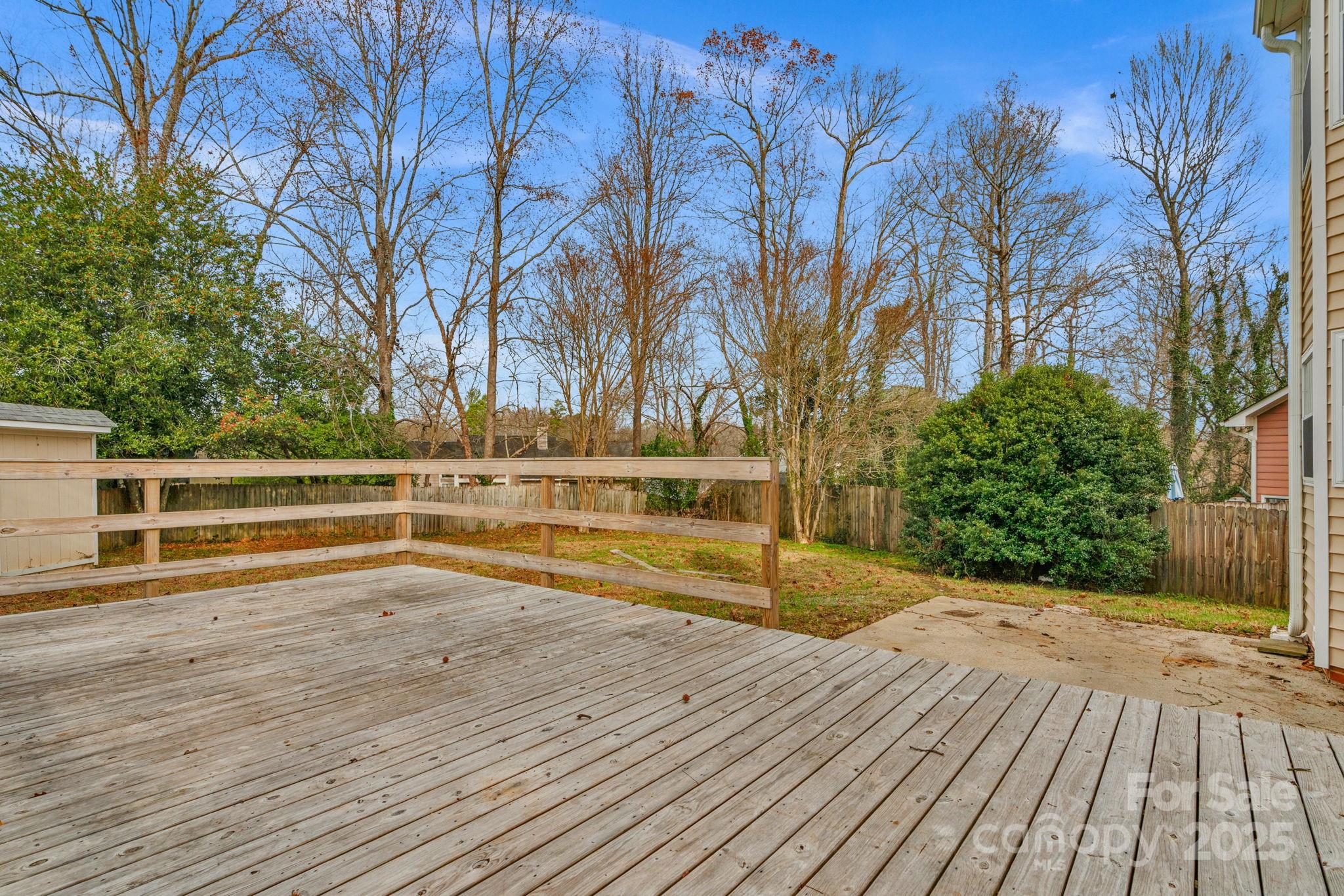 6109 Tartan Green Court — Charlotte