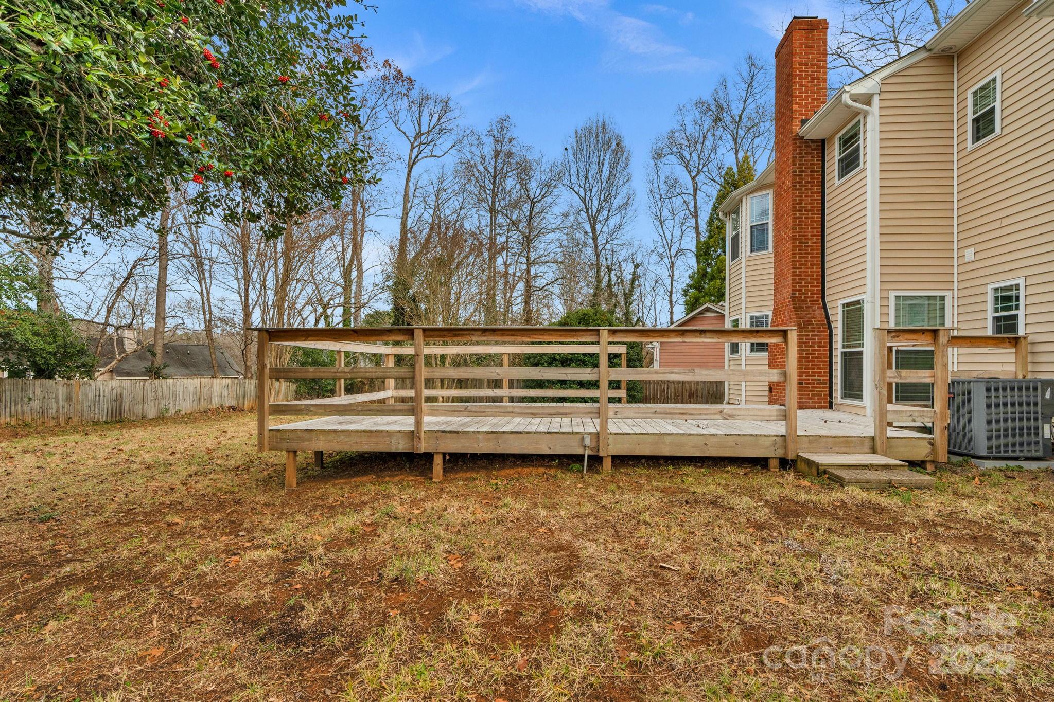 6109 Tartan Green Court — Charlotte