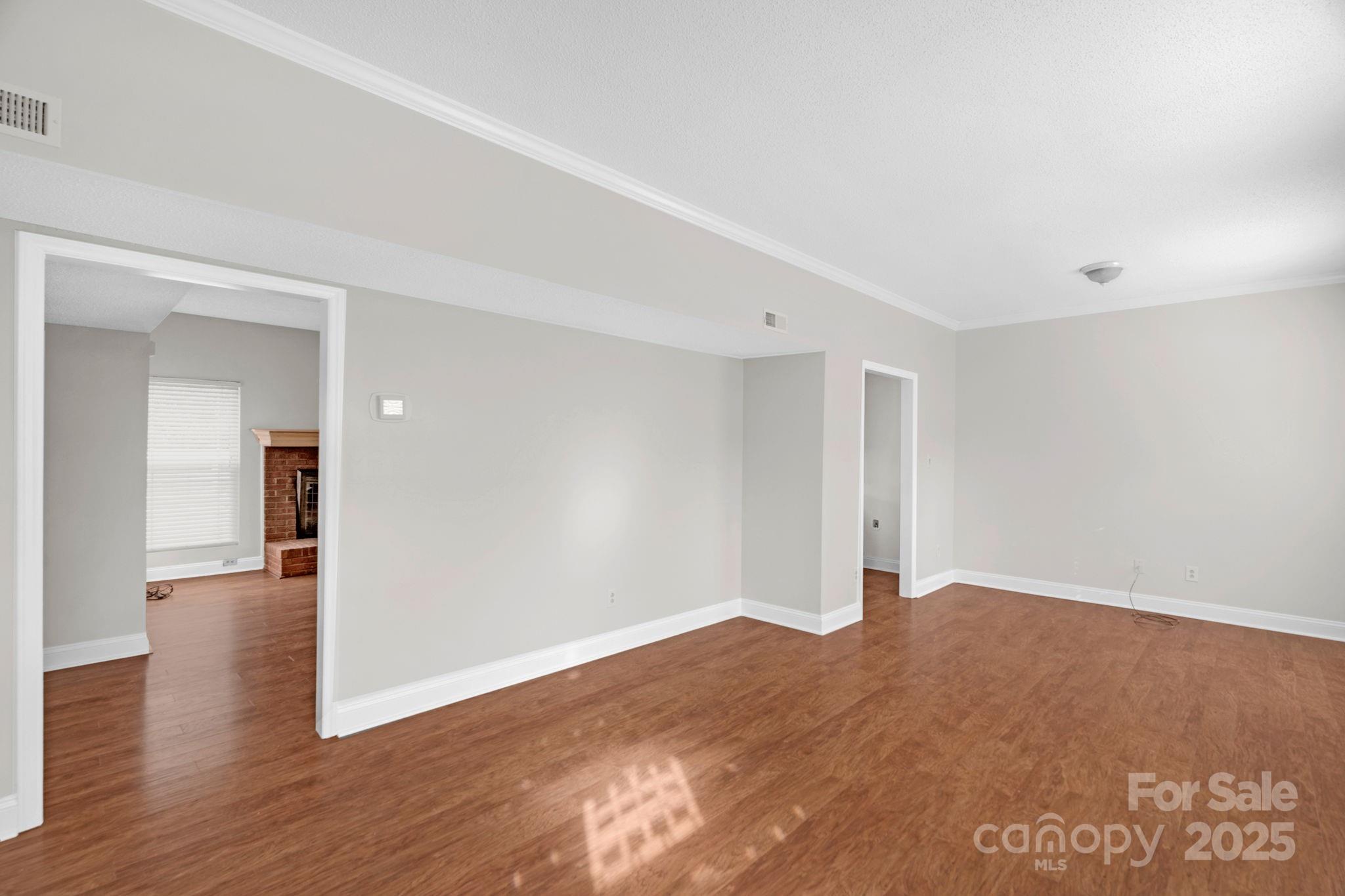 6109 Tartan Green Court — Charlotte