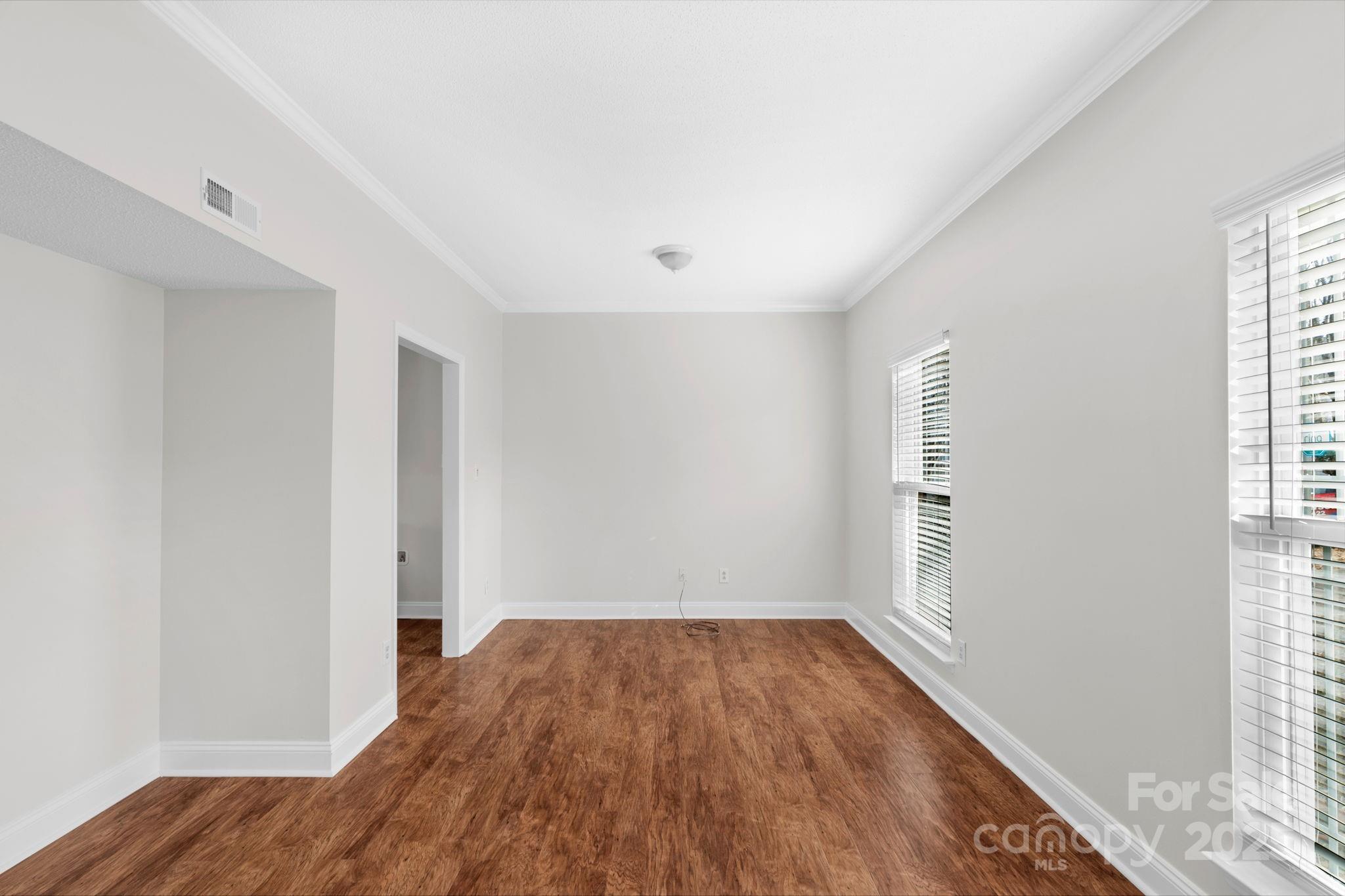 6109 Tartan Green Court — Charlotte