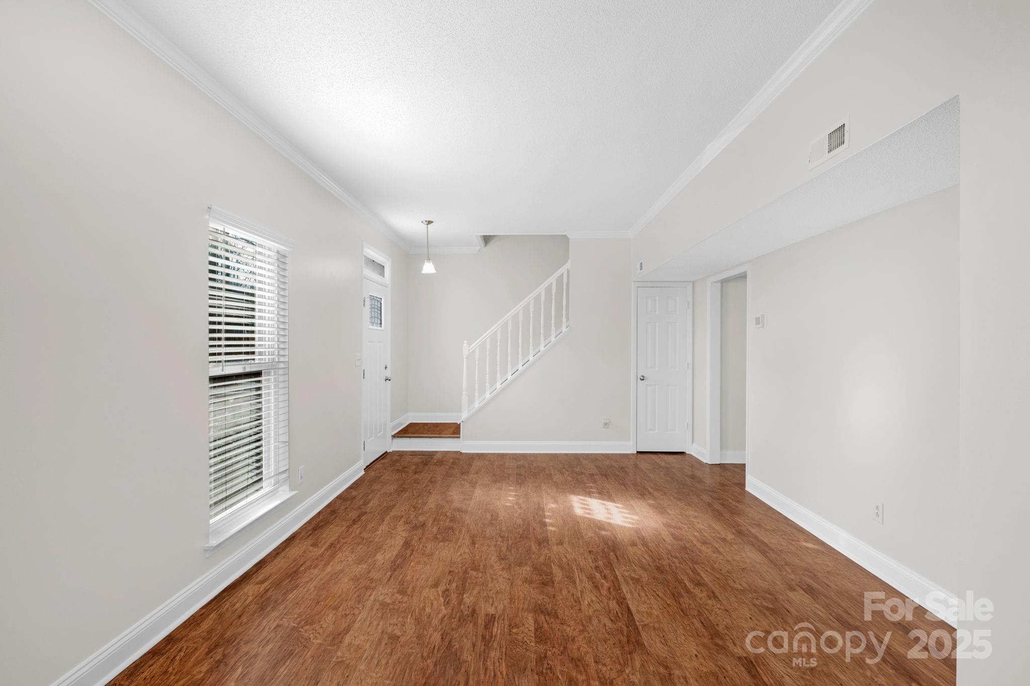 6109 Tartan Green Court — Charlotte