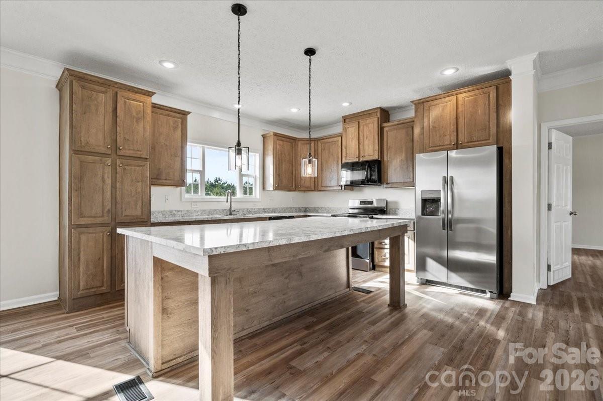 5257 Raleys Mill Road — Bethune