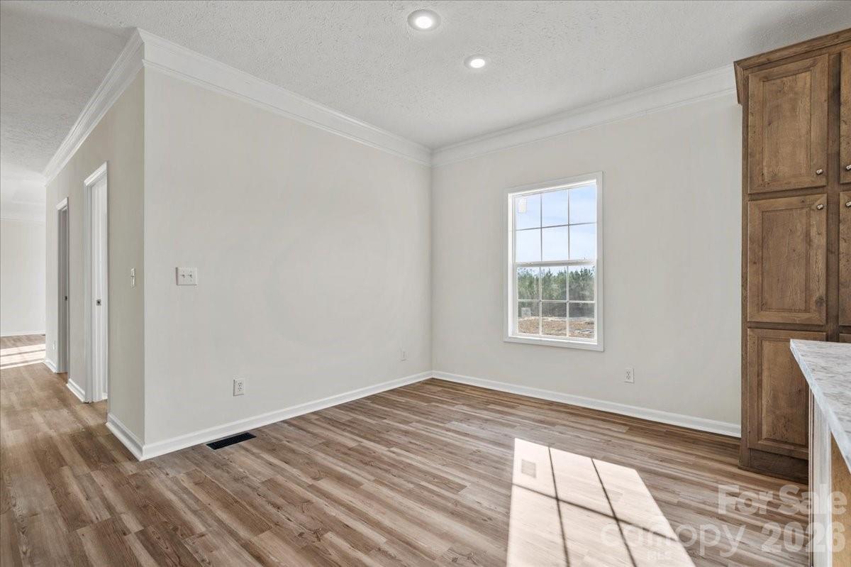 5257 Raleys Mill Road — Bethune