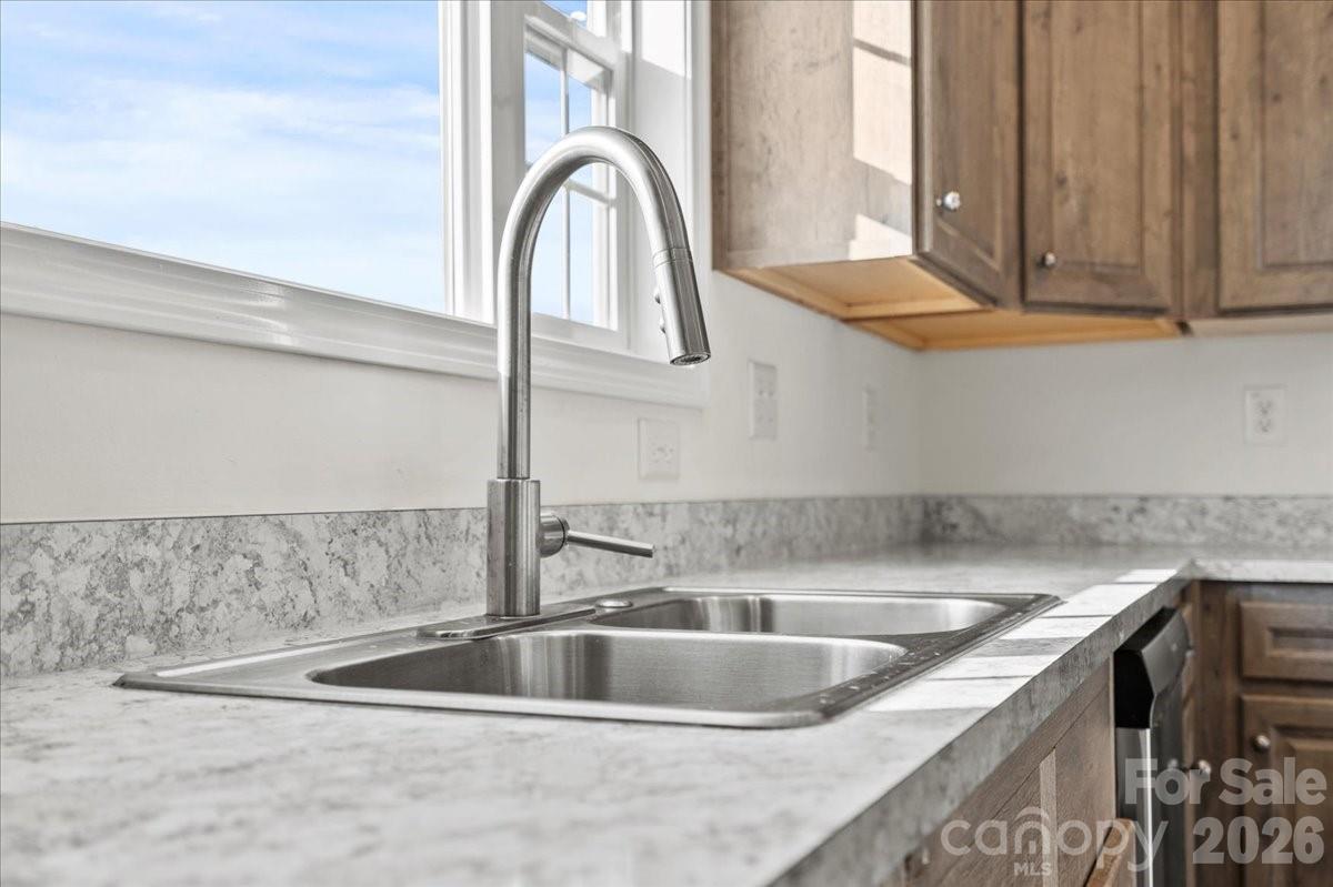 5257 Raleys Mill Road — Bethune