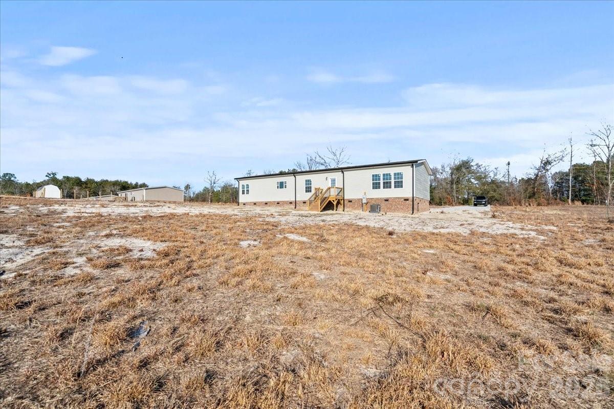 5257 Raleys Mill Road — Bethune