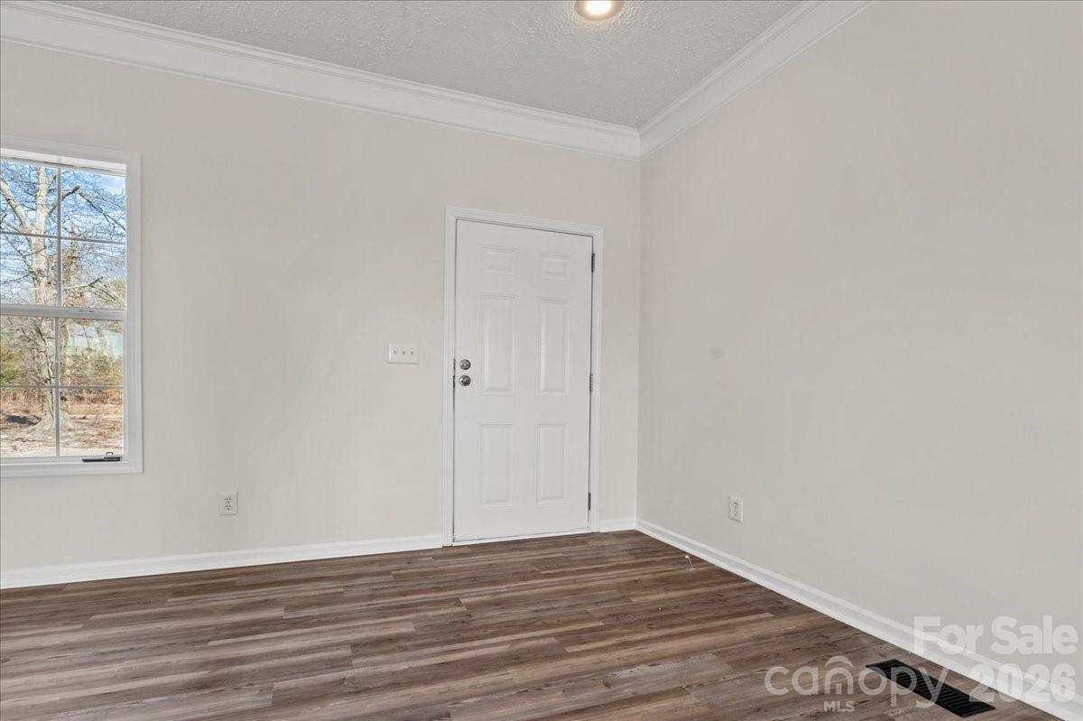 5257 Raleys Mill Road — Bethune
