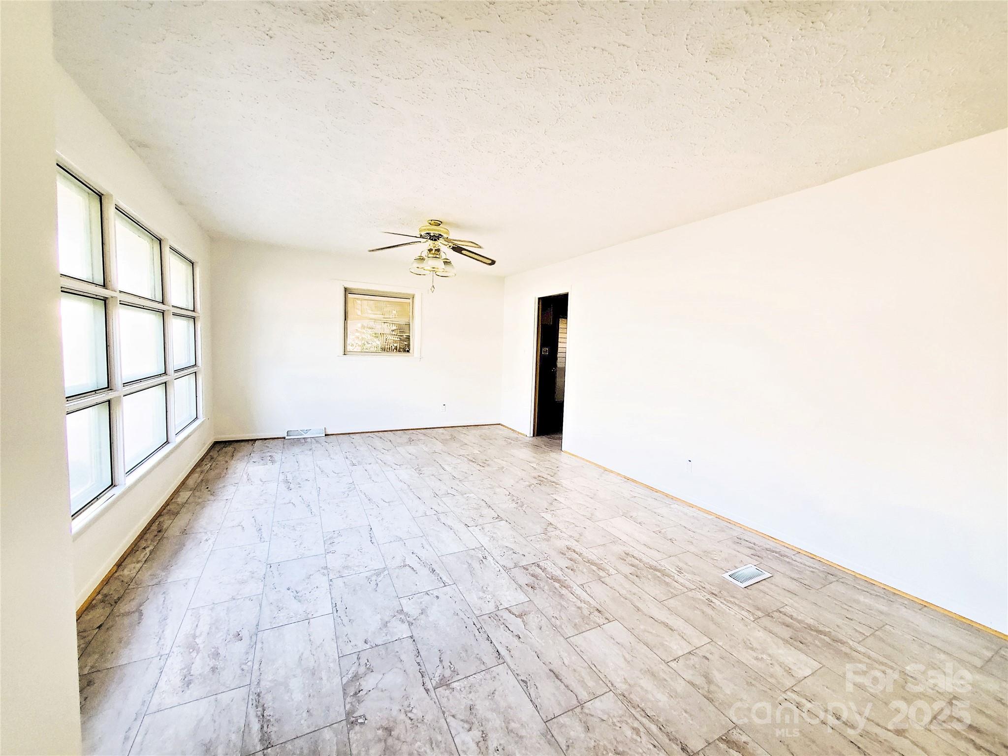 1303 Hunt Street — Shelby
