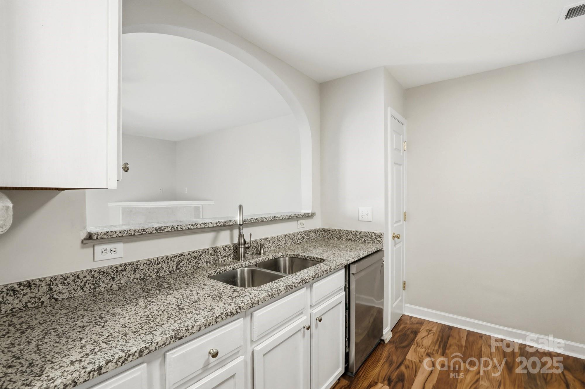 3855 Glenlea Commons Drive — Charlotte
