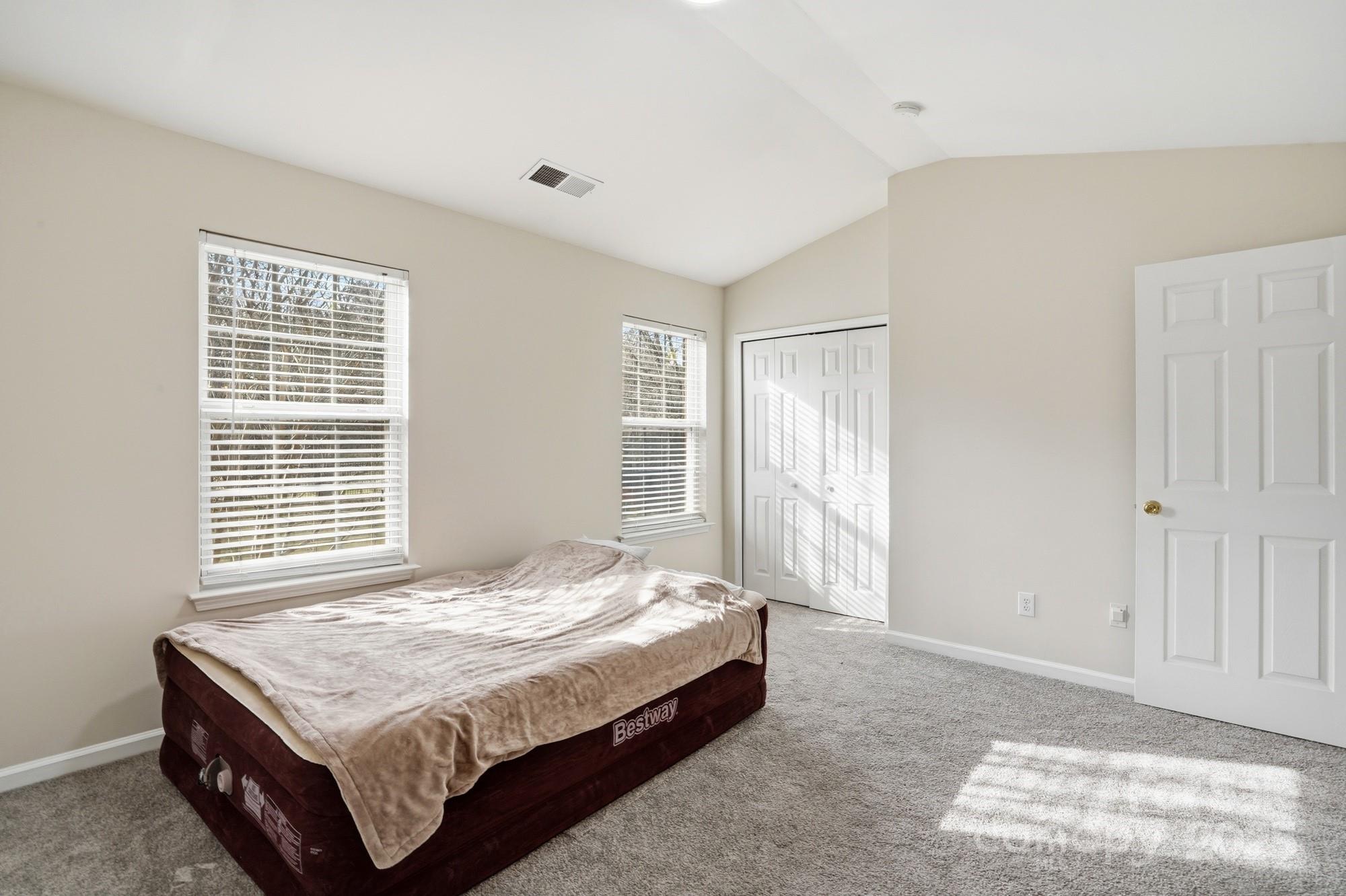3855 Glenlea Commons Drive — Charlotte